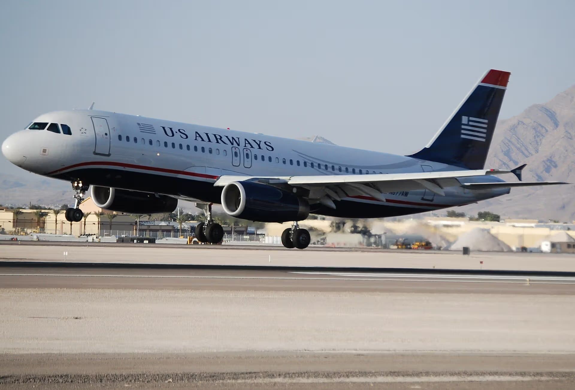 N677AW — Airbus