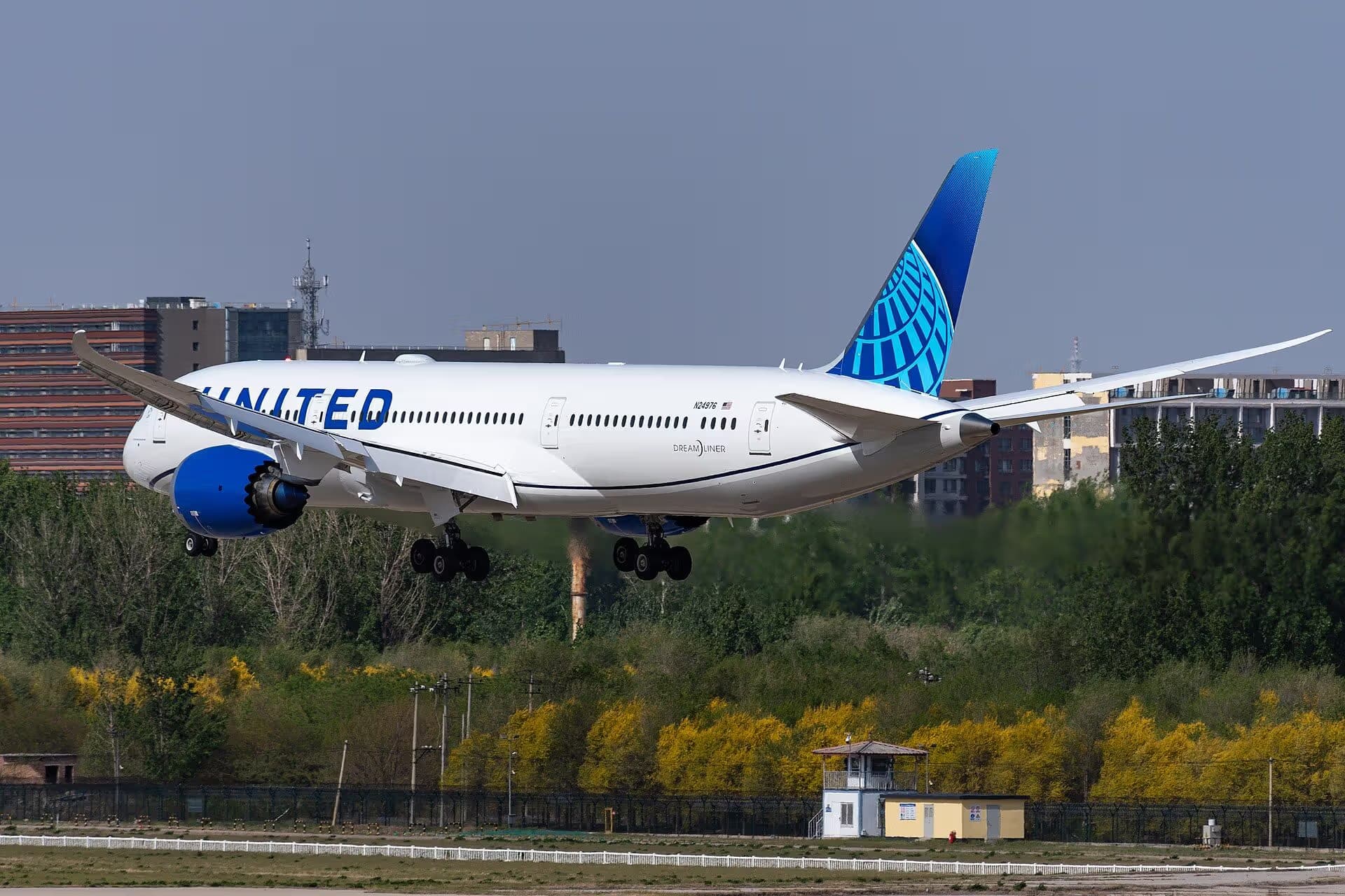 N24976 — Boeing