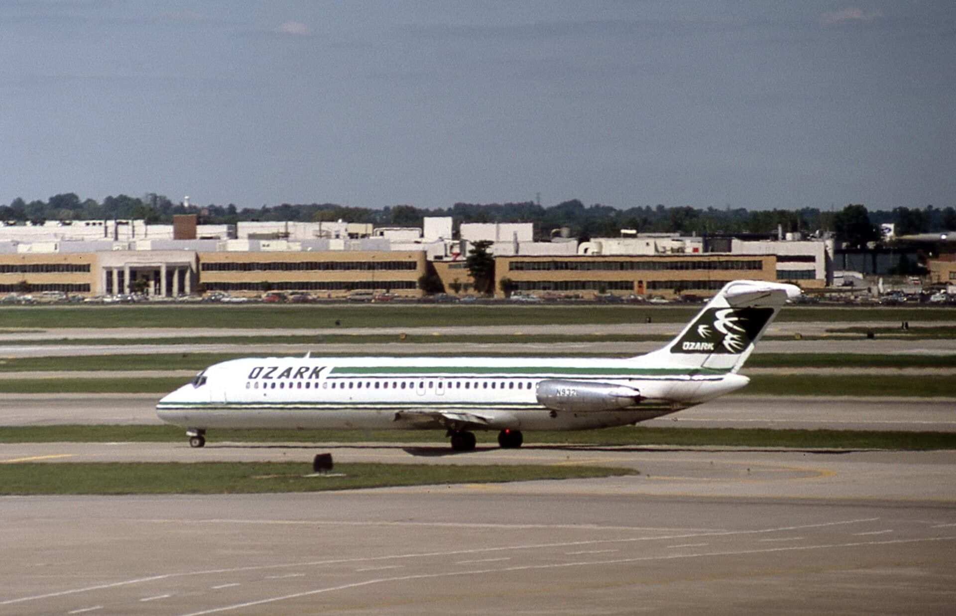 N932L — Aircraft