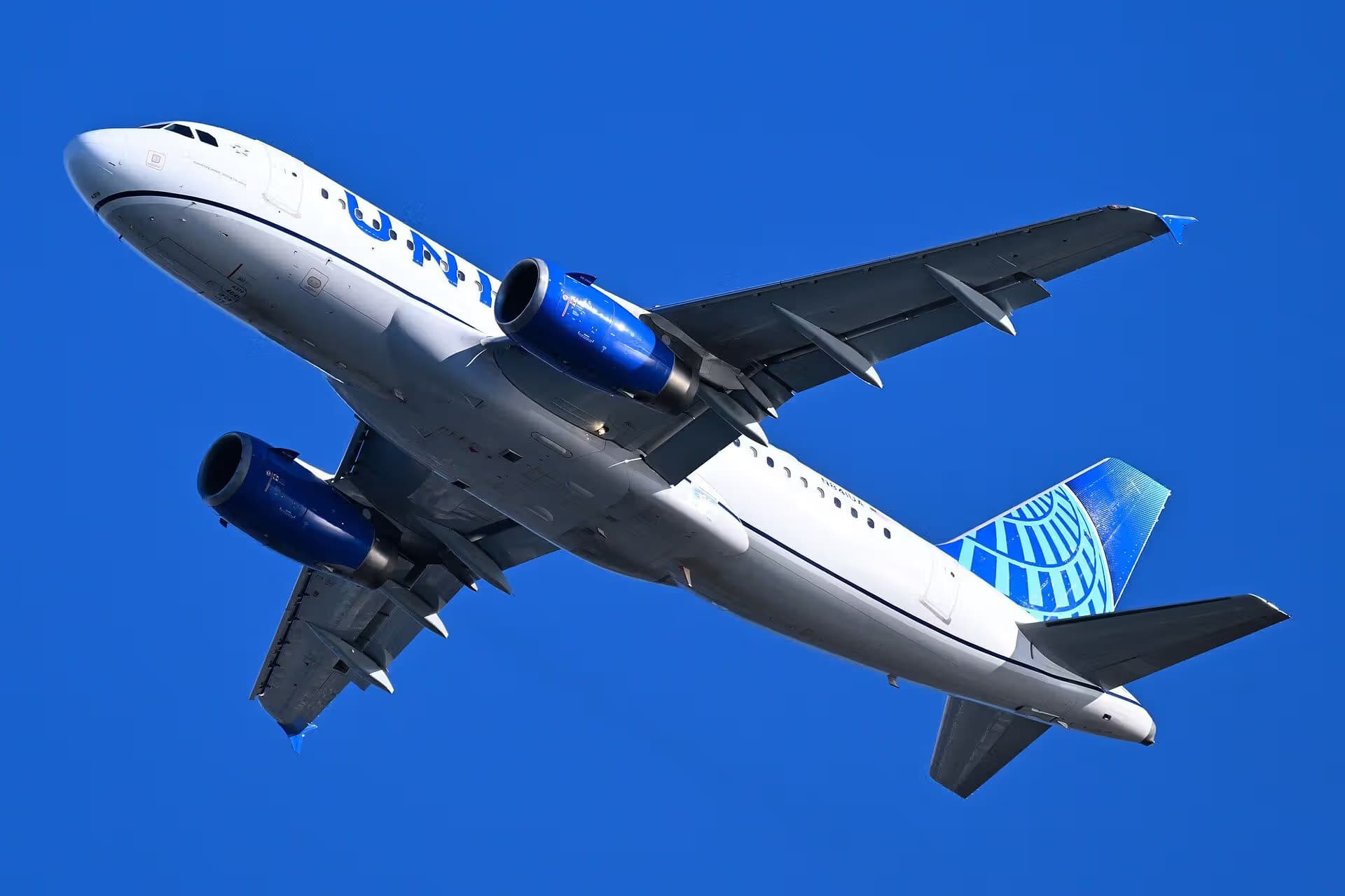 N841UA — Airbus