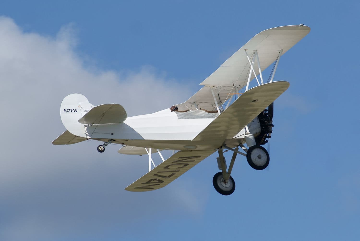 - Single-engine aircraft
