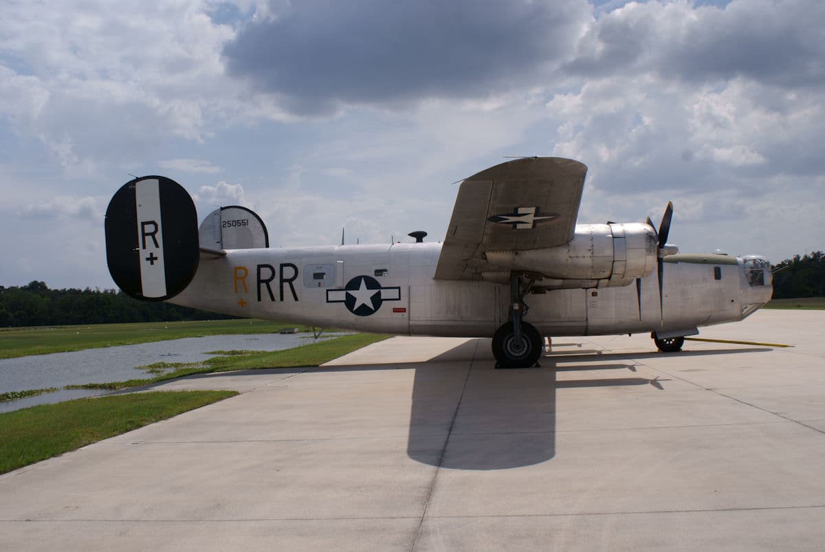 - Twin-engine aircraft