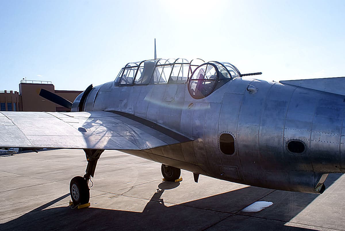 - Single-engine aircraft
