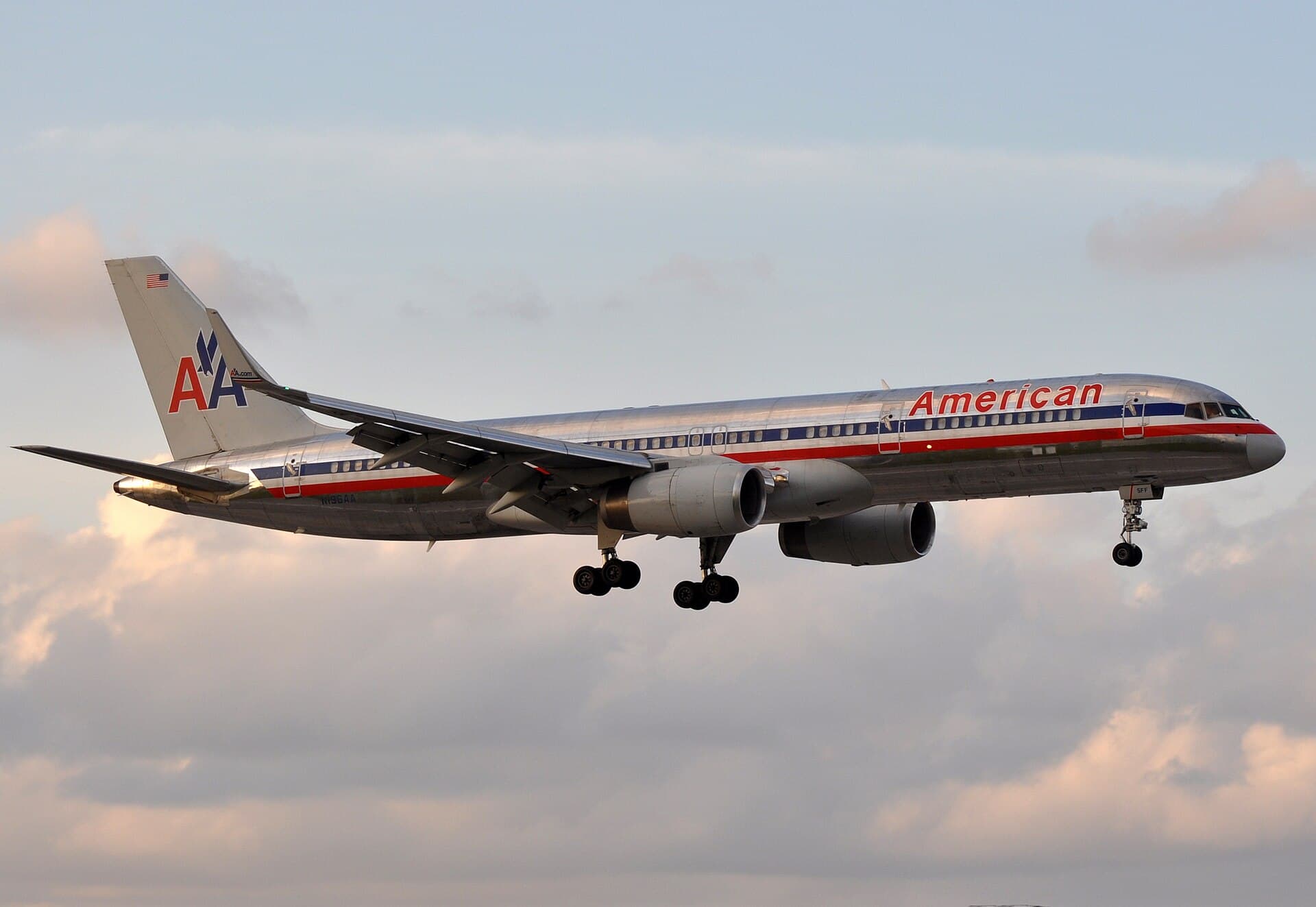 N196AA - Boeing