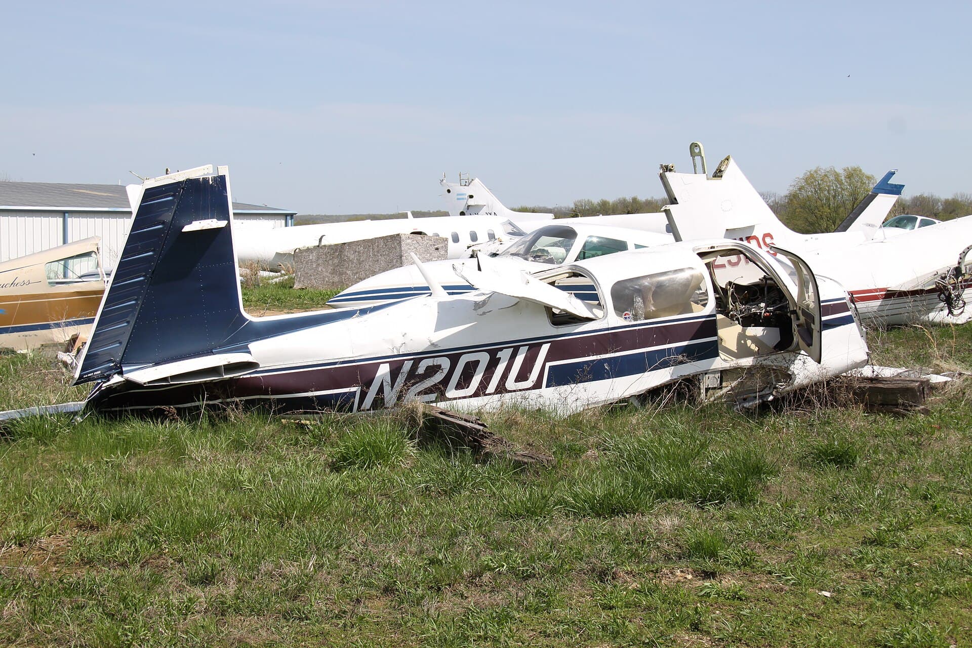 N201U - Piper