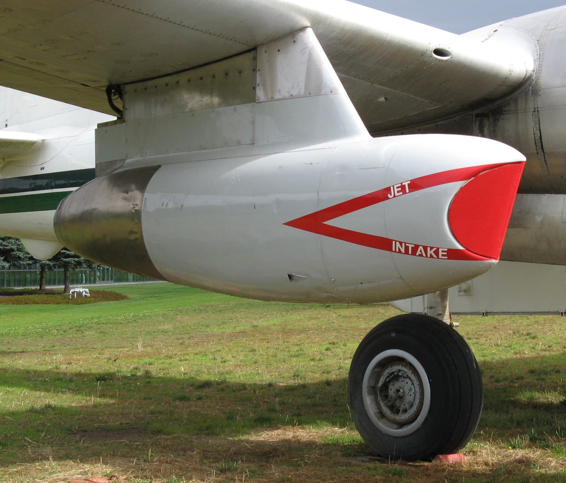 - Aircraft