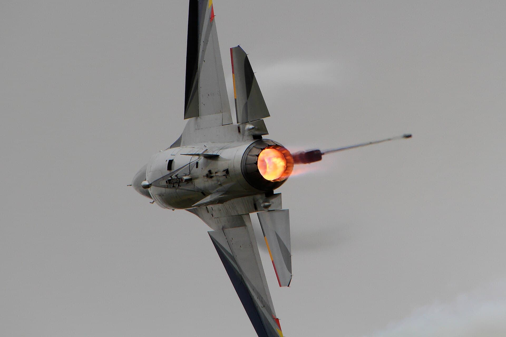 - Single-engine aircraft