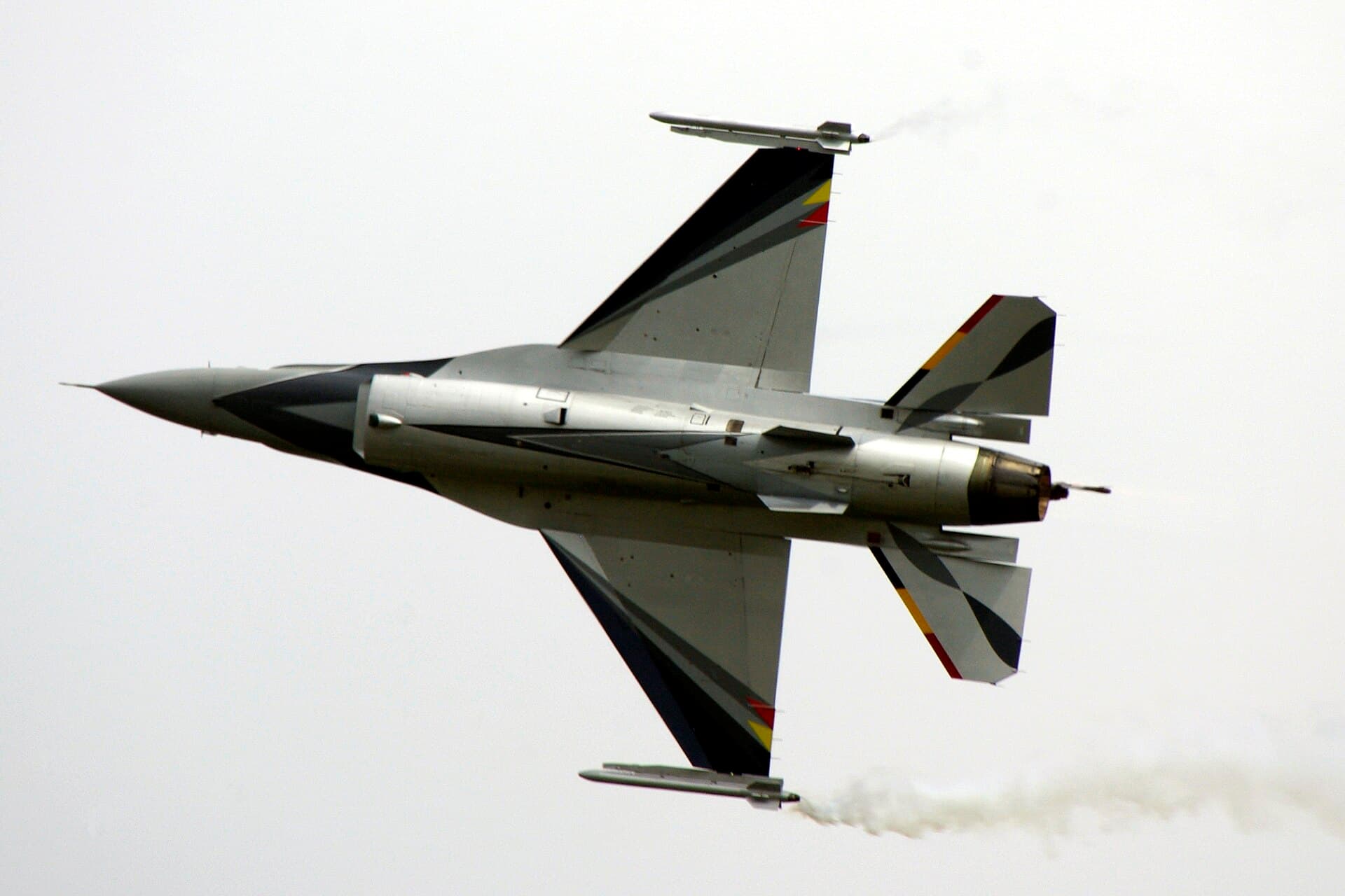 - Single-engine aircraft