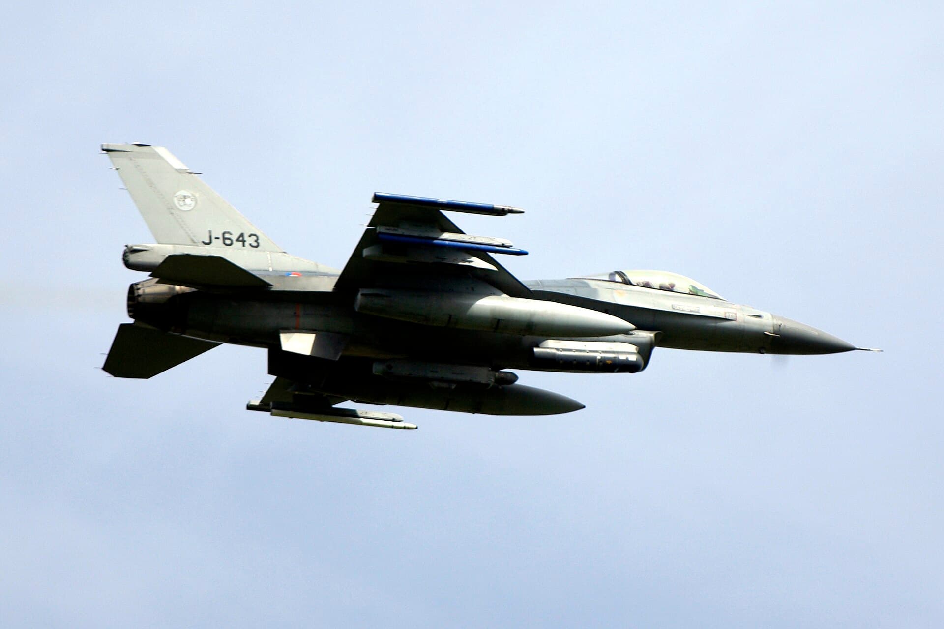 - Single-engine aircraft
