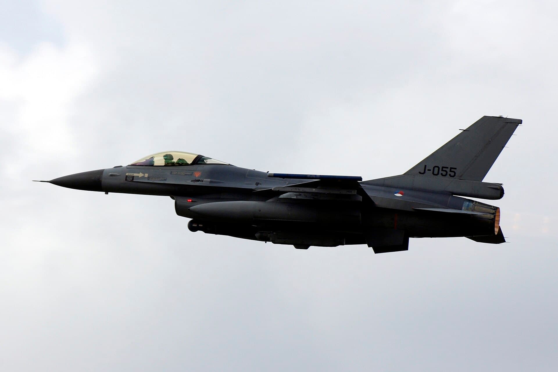 - Single-engine aircraft