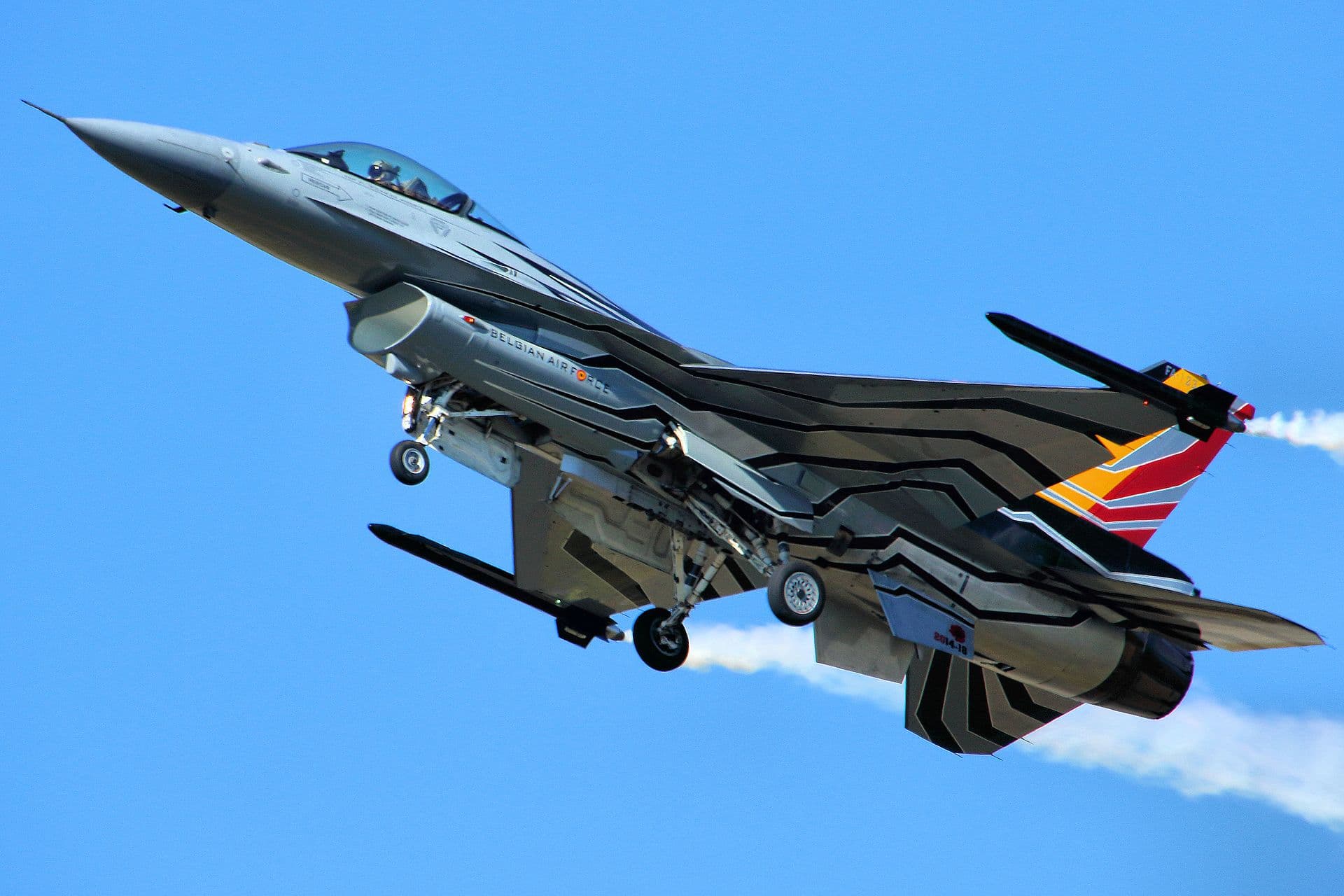 - Single-engine aircraft