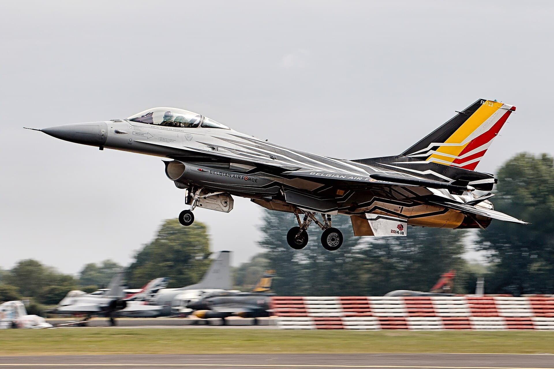 - Single-engine aircraft