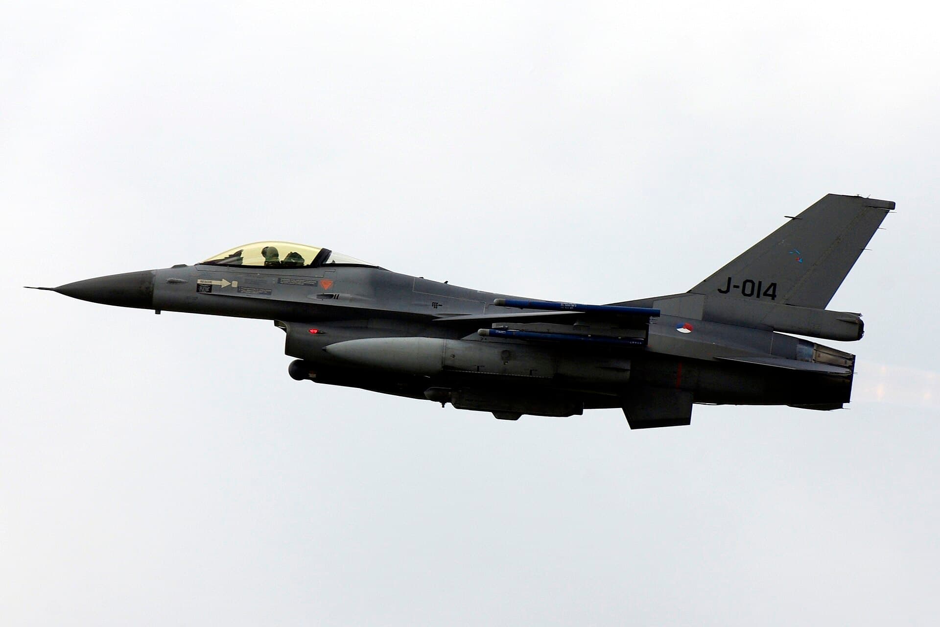 - Single-engine aircraft