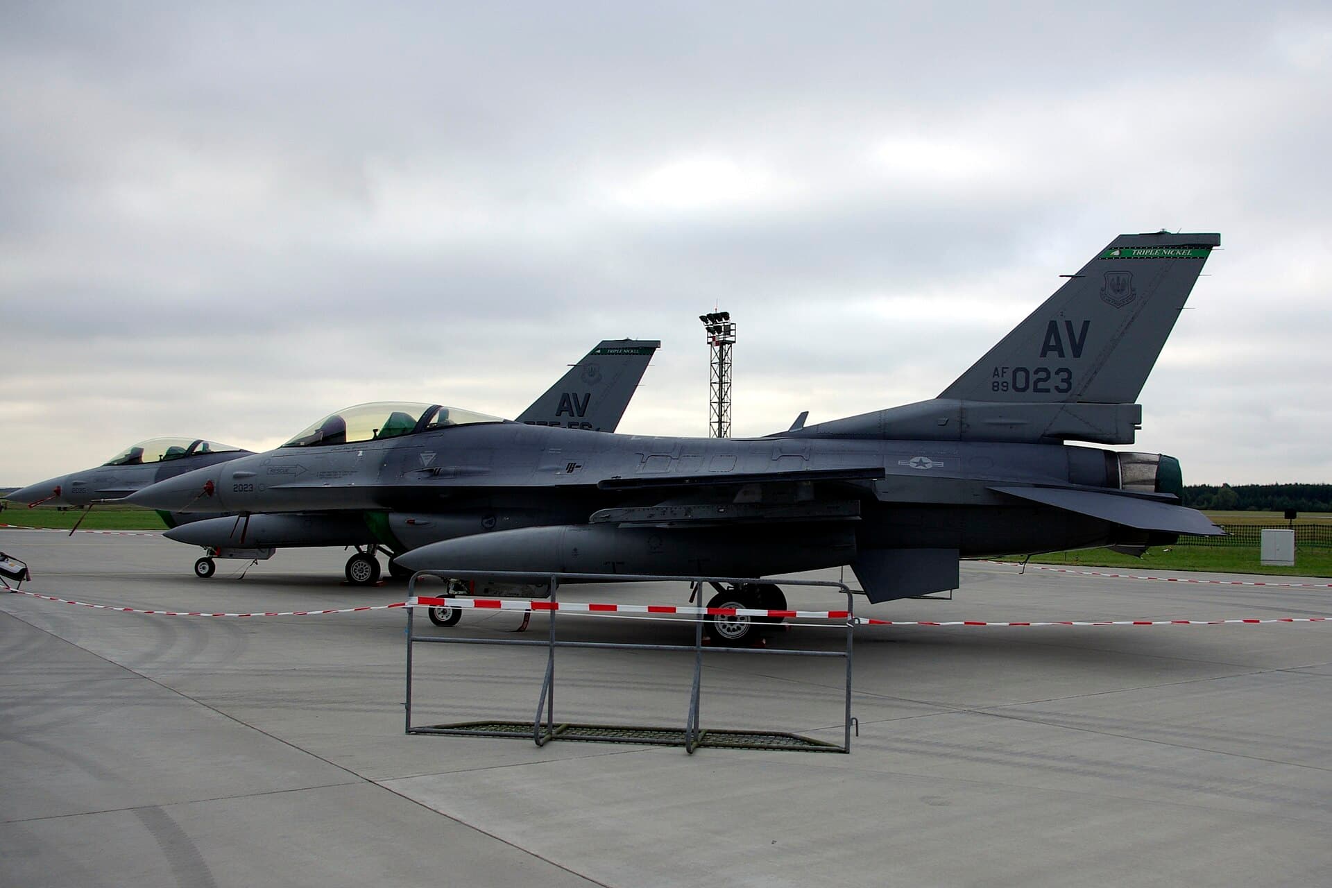 - Single-engine aircraft