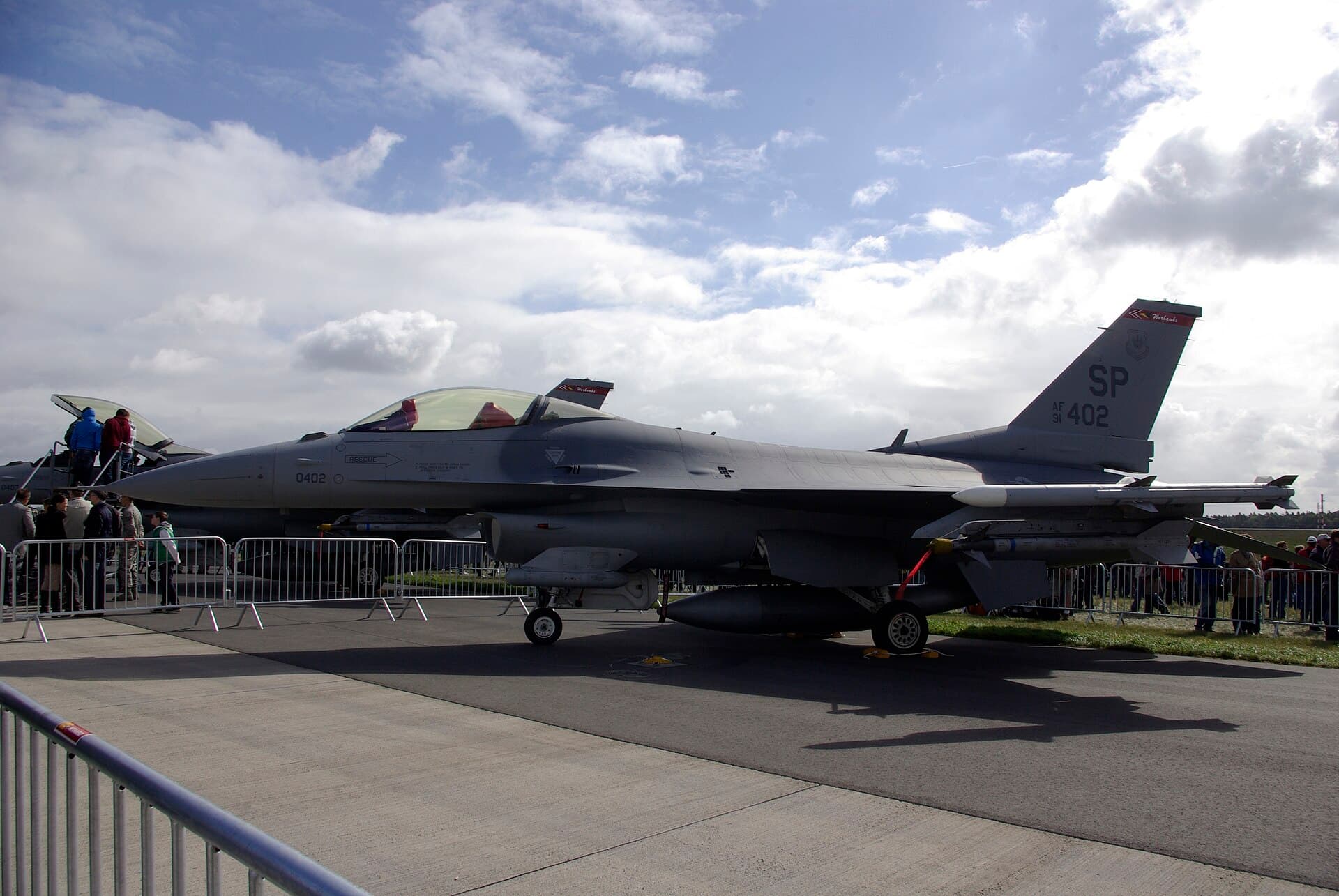 - Single-engine aircraft