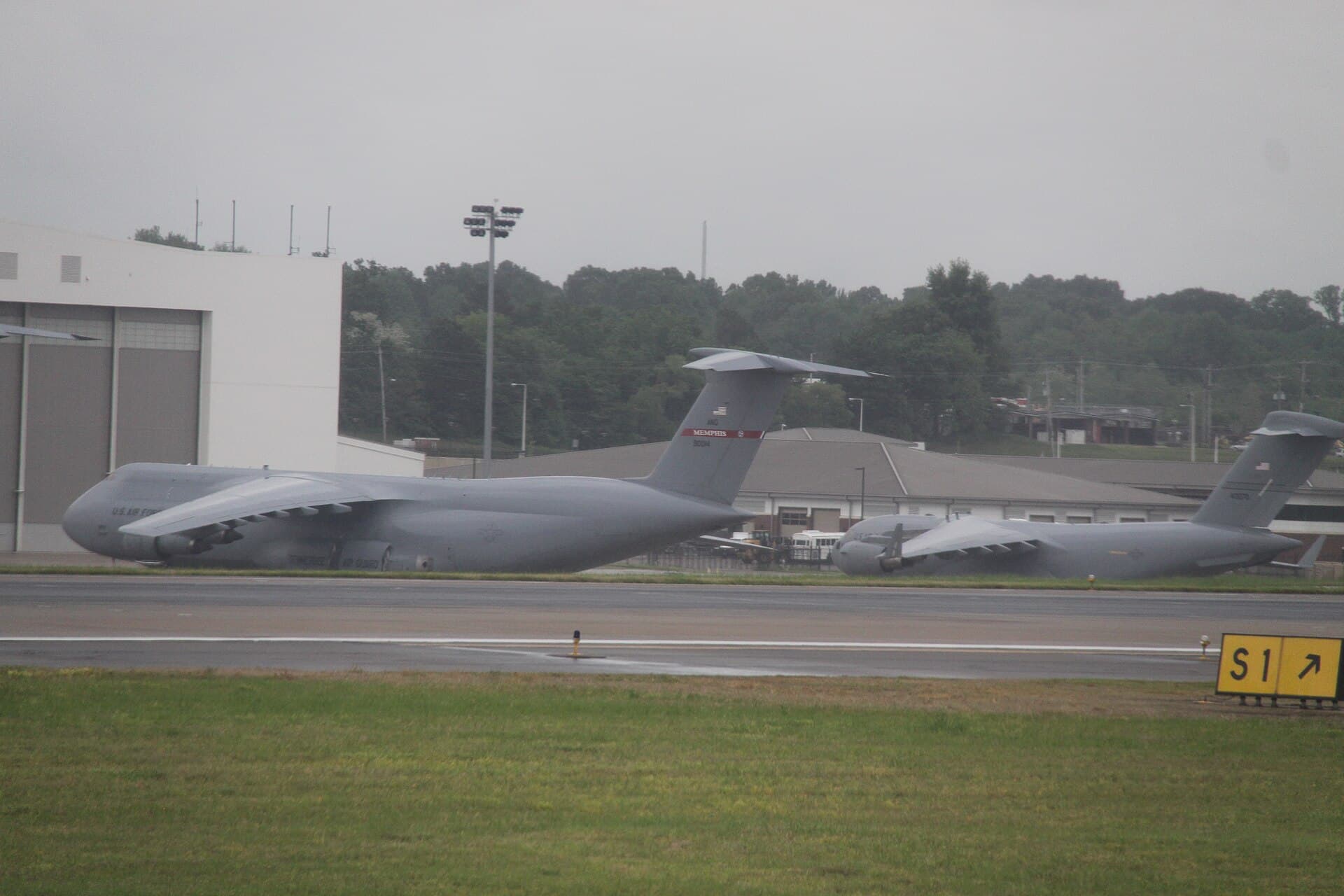- Aircraft