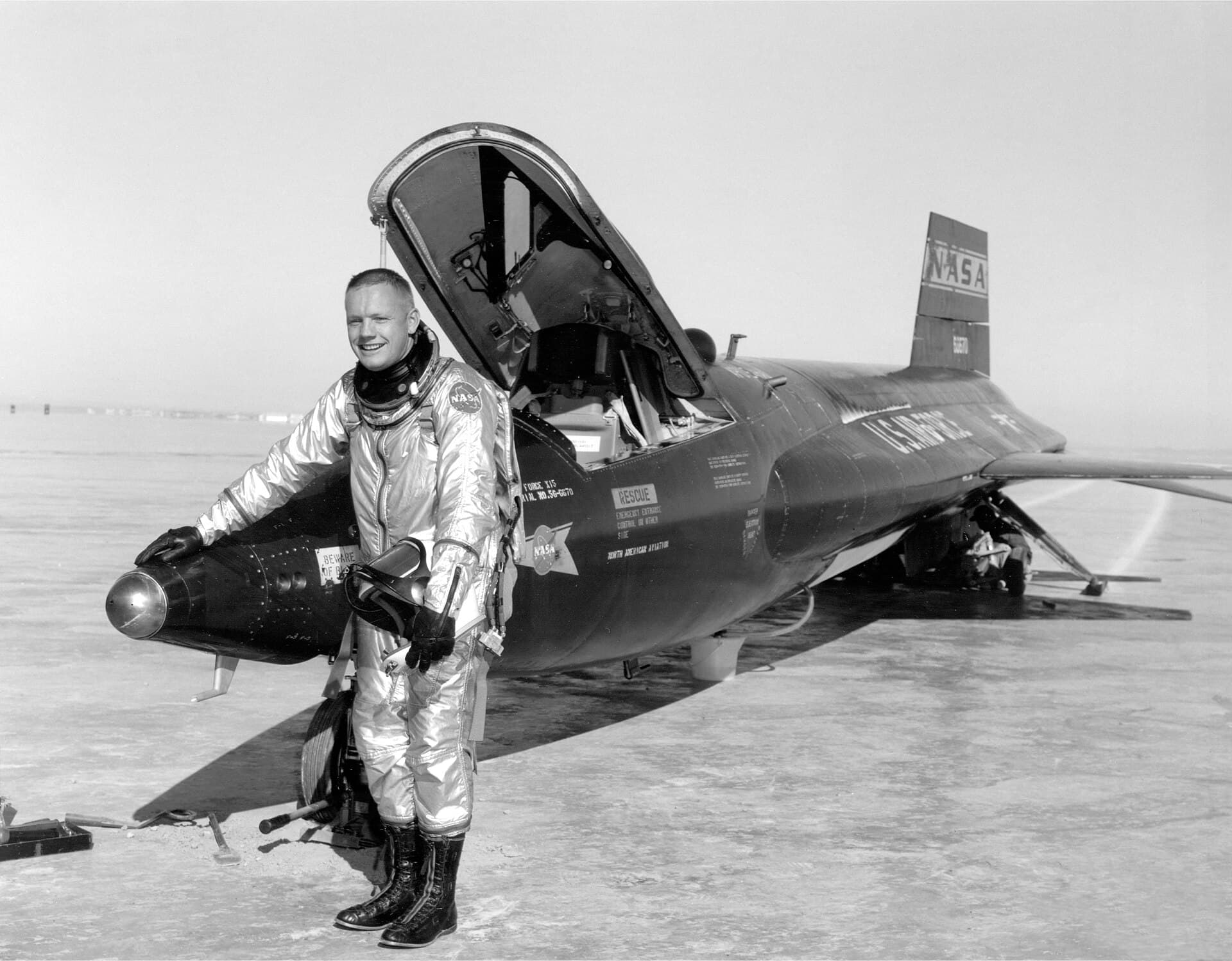 - Single-engine aircraft