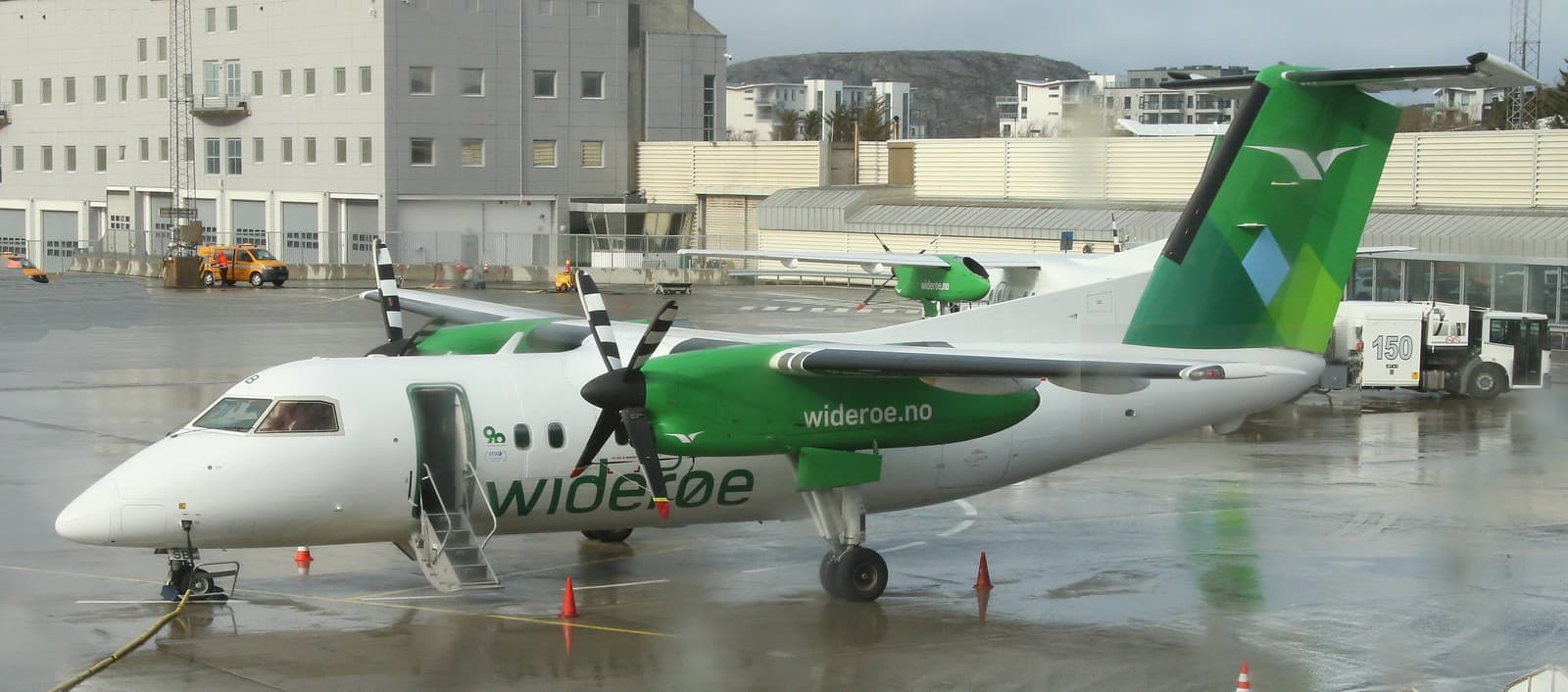 LN-WSB - Aircraft