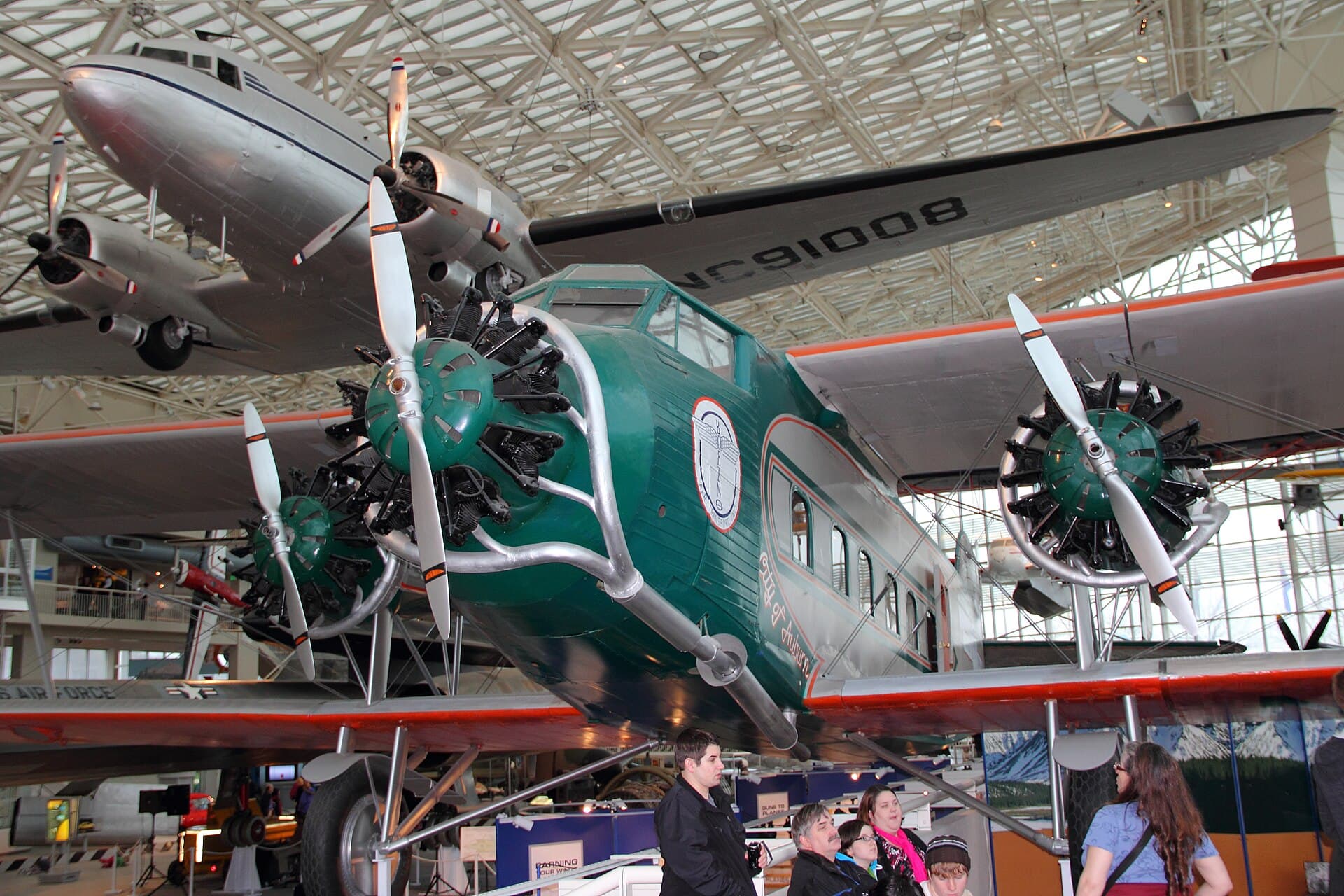 - Twin-engine aircraft