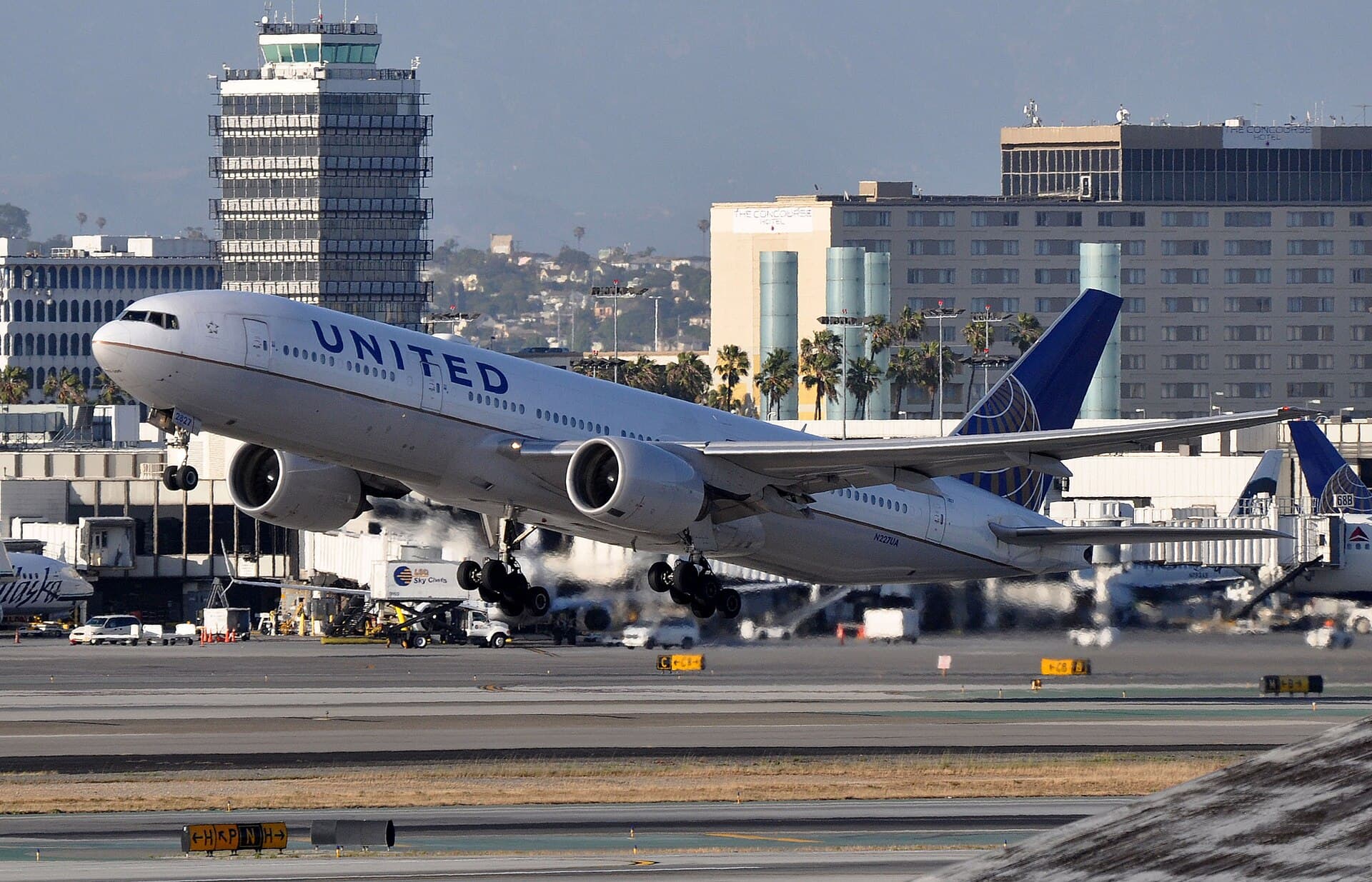 N227UA - Boeing