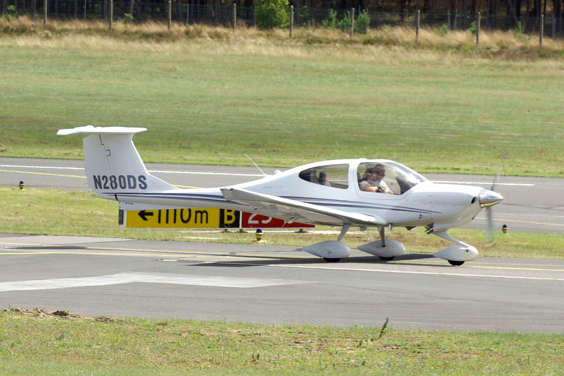 N280DS - Diamond