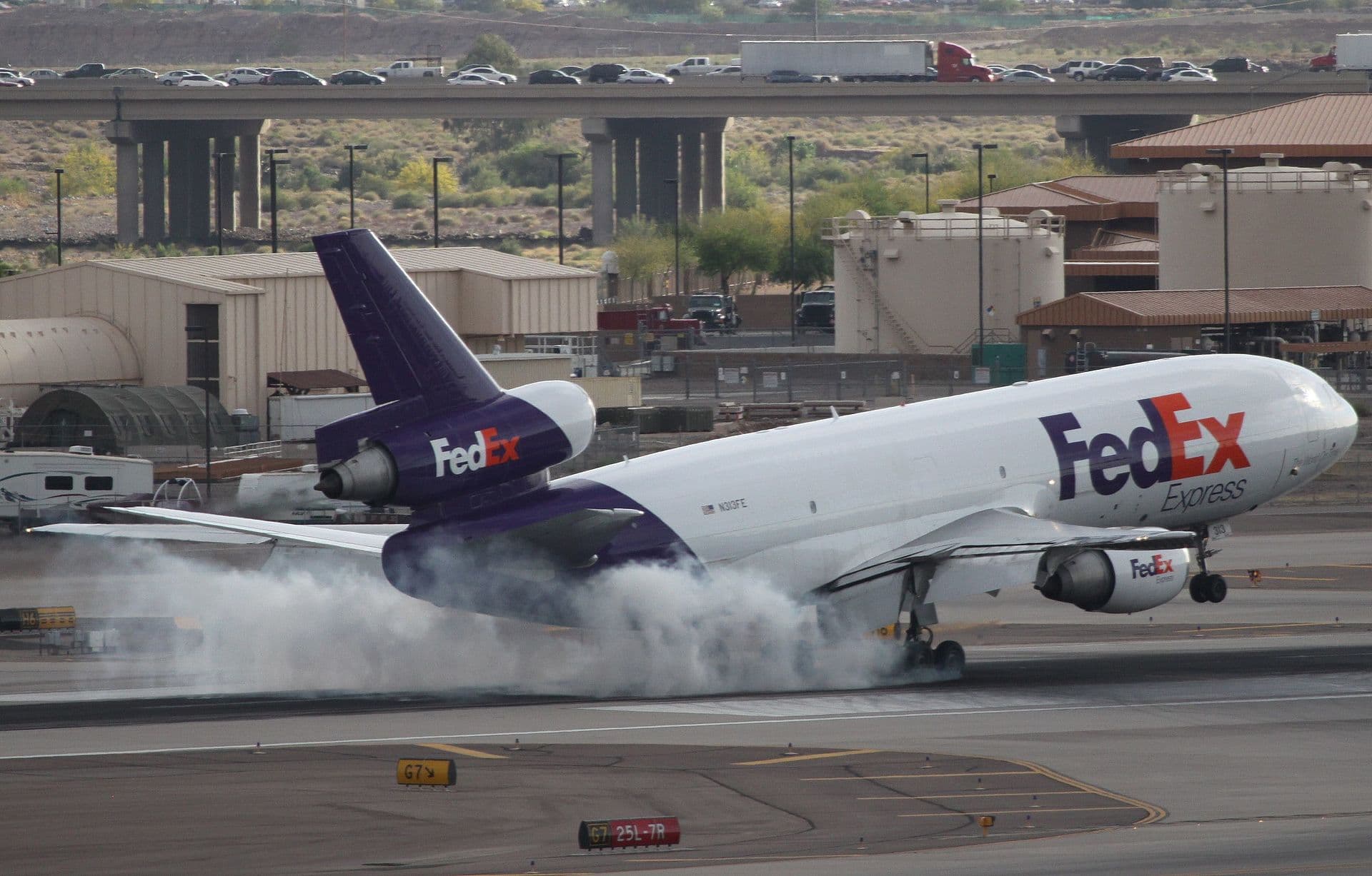 N313FE - Douglas