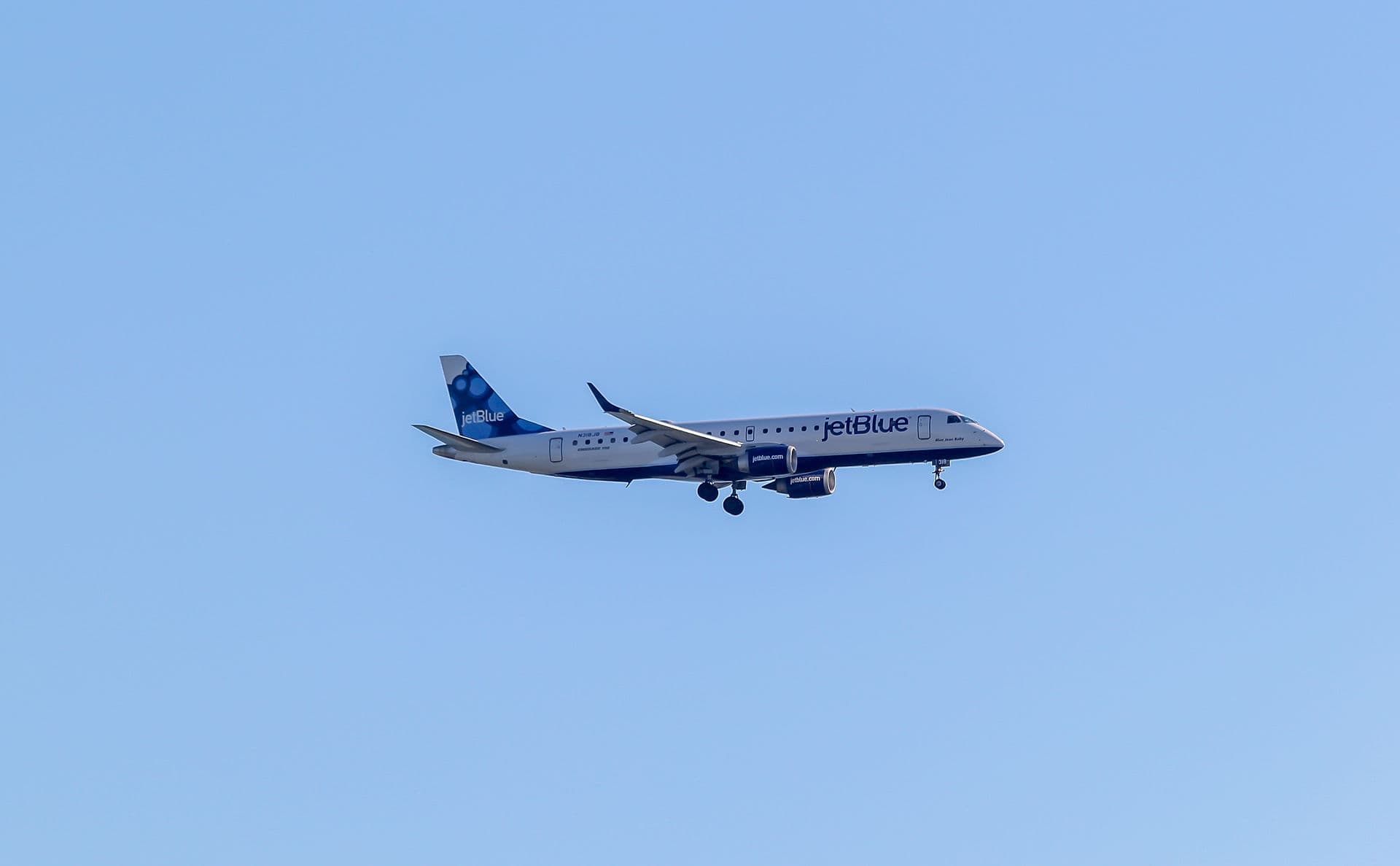 N318JB - Embraer