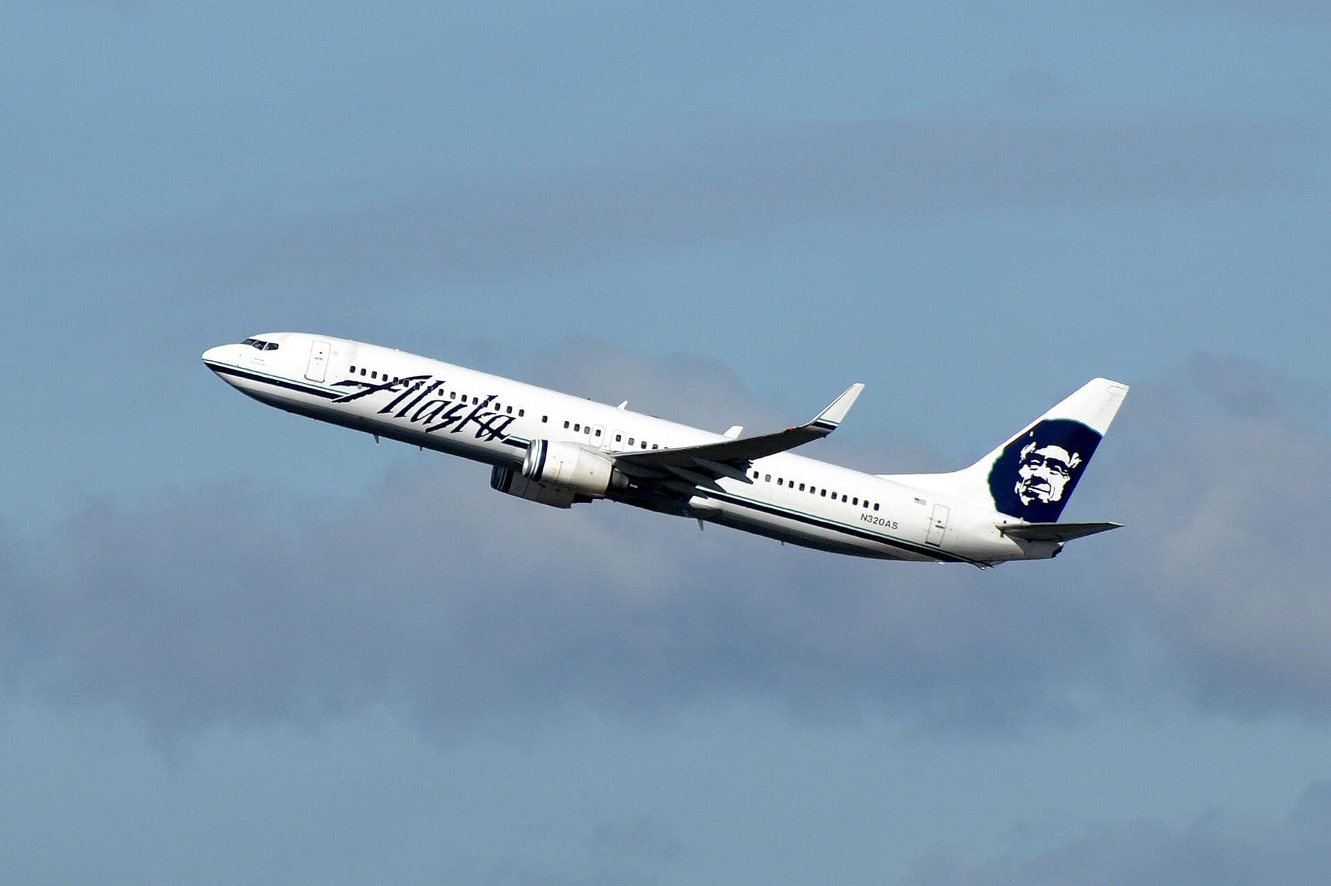 N320AS - Boeing