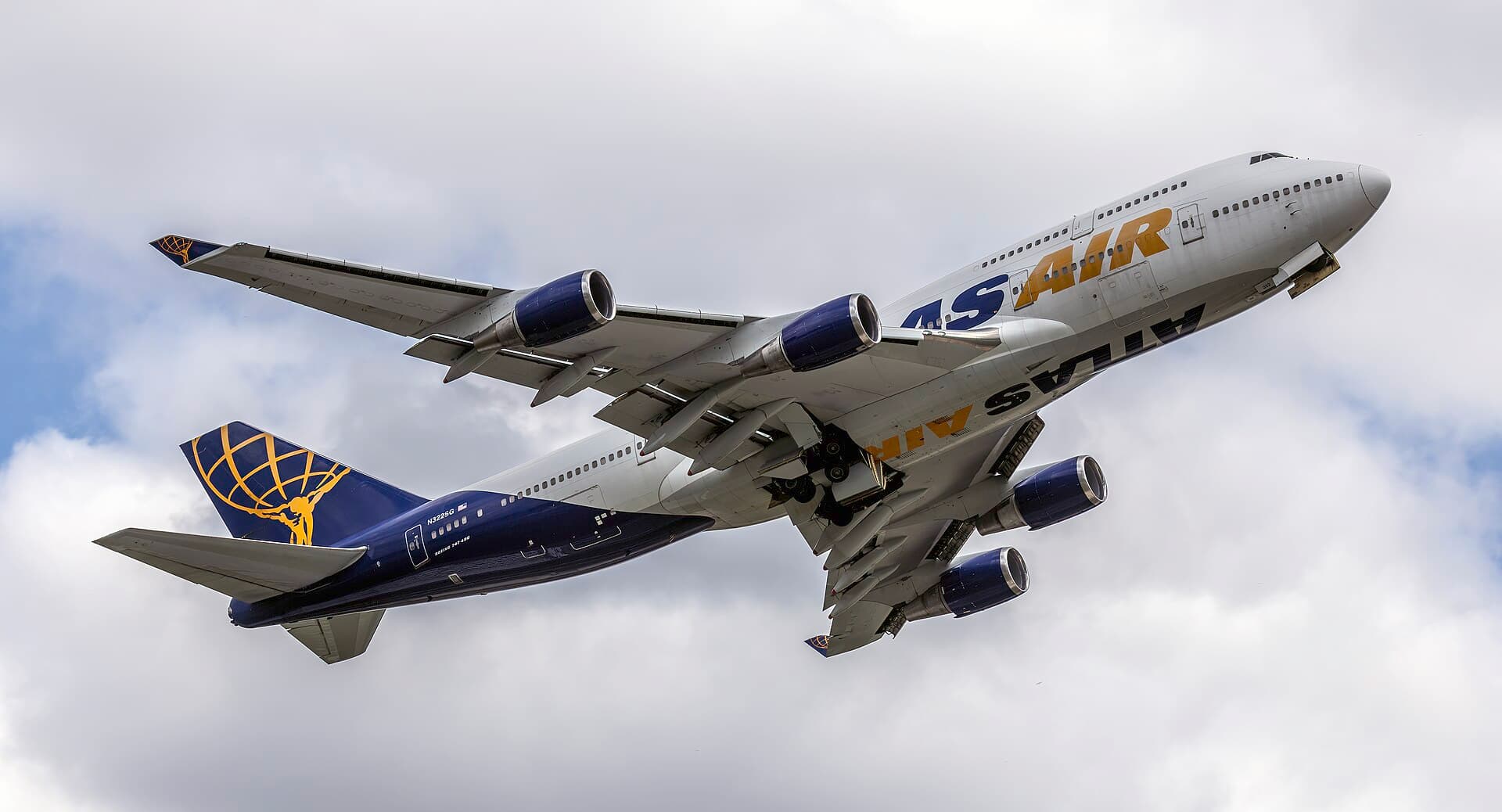 N322SG - Boeing