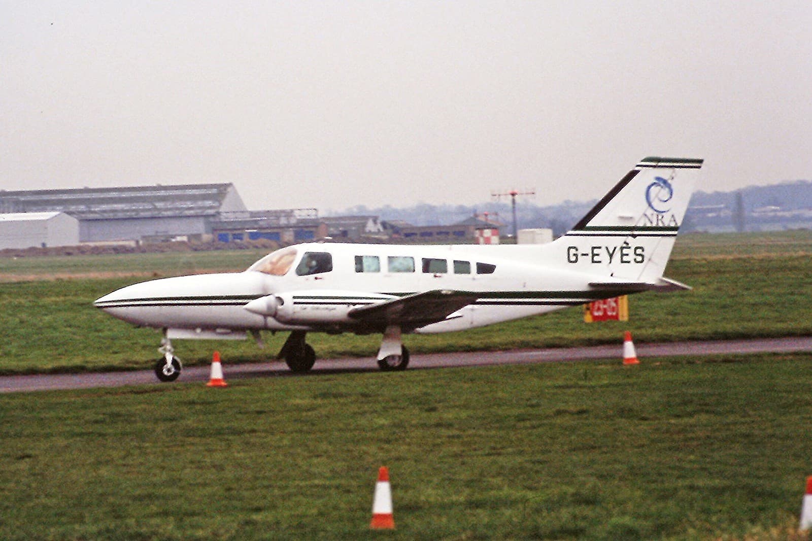 G-EYES - Piper