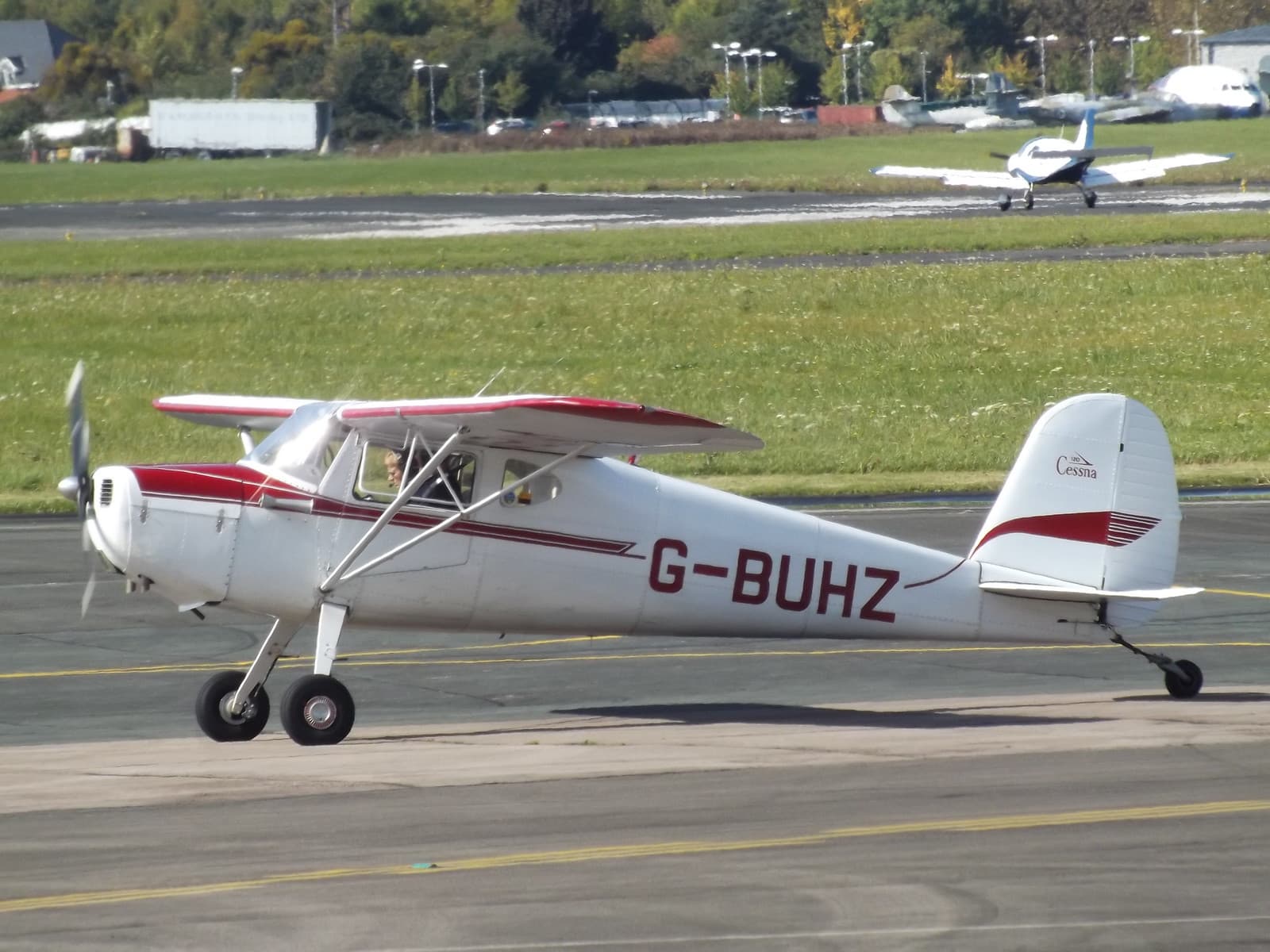 G-BUHZ - Cessna