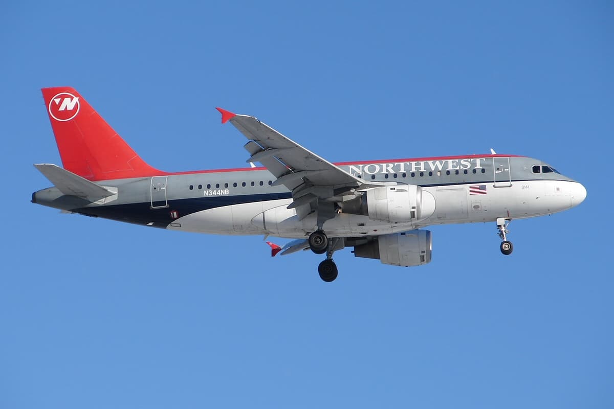 N344NB - Twin-engine aircraft