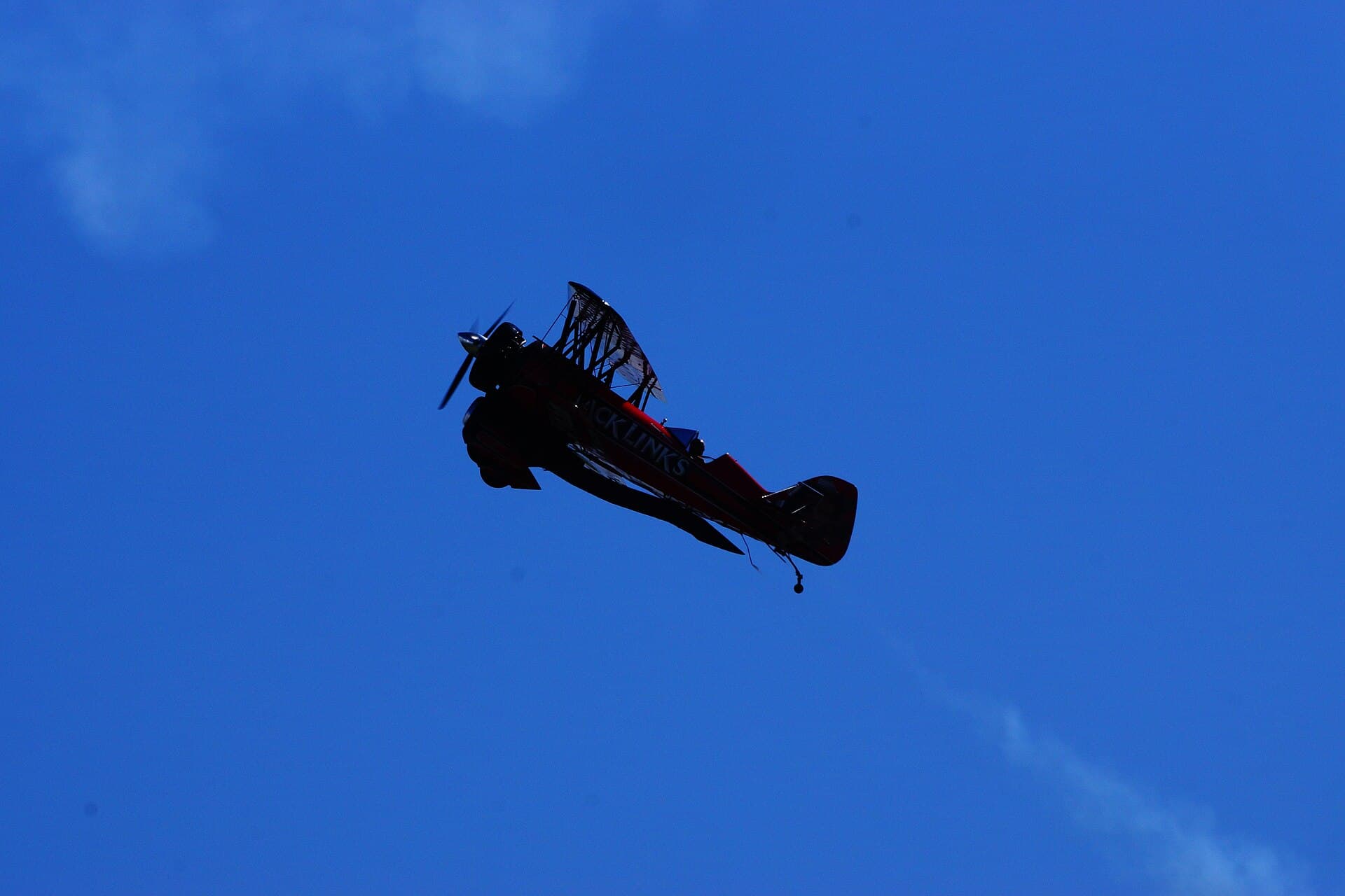 - Single-engine aircraft