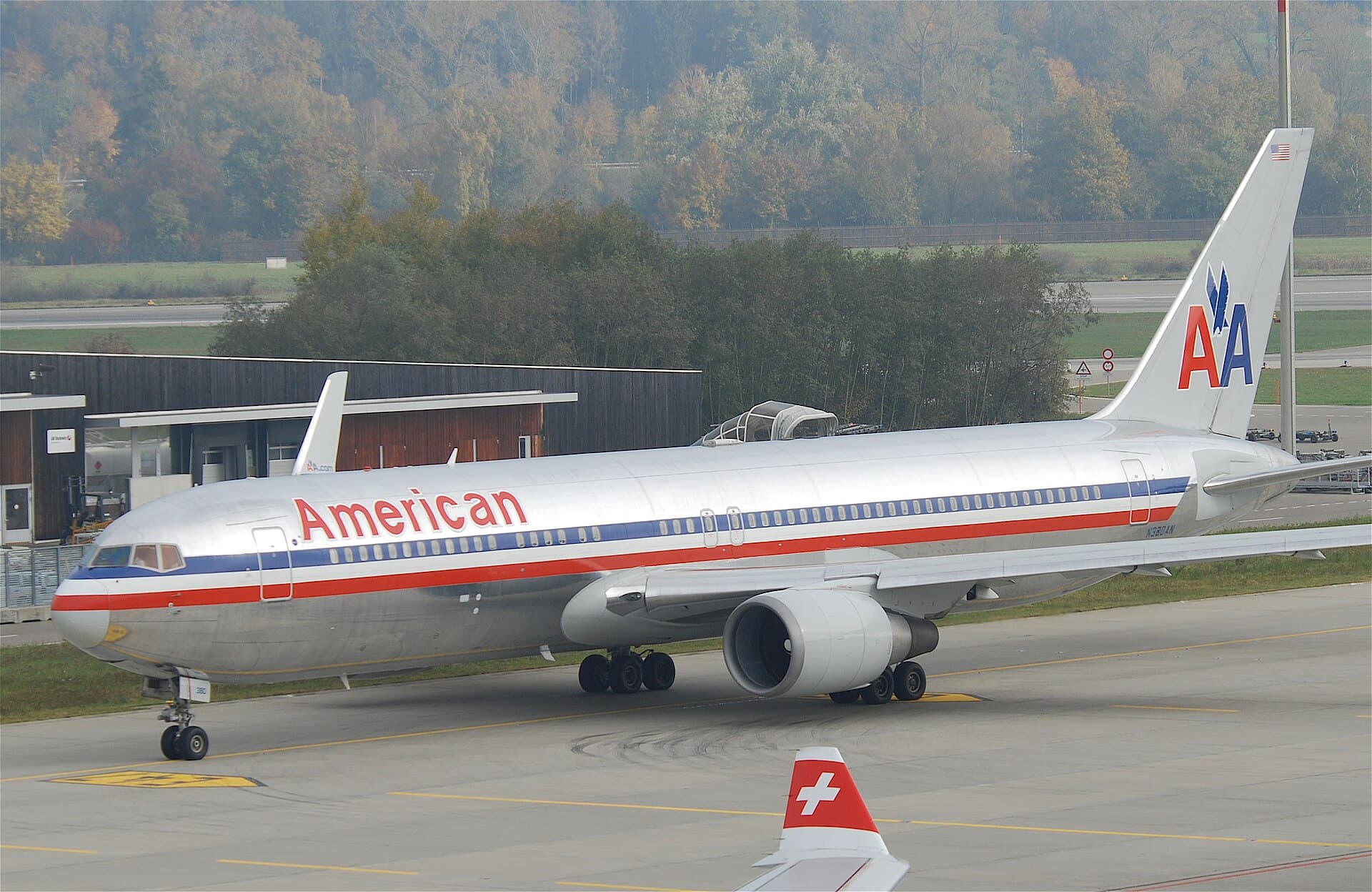 N380AN - Twin-engine aircraft