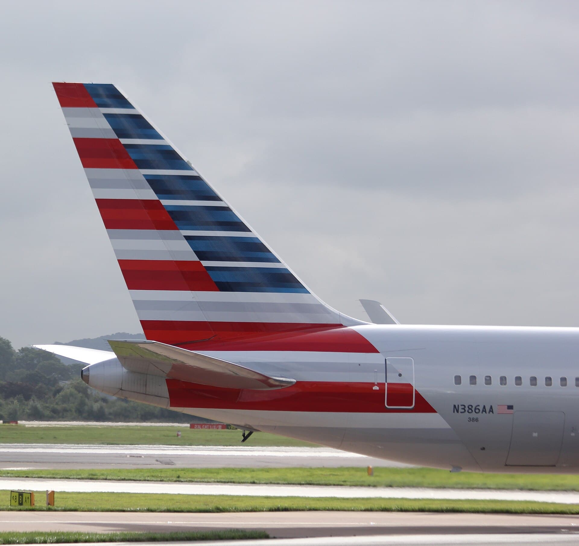 N386AA - Aircraft