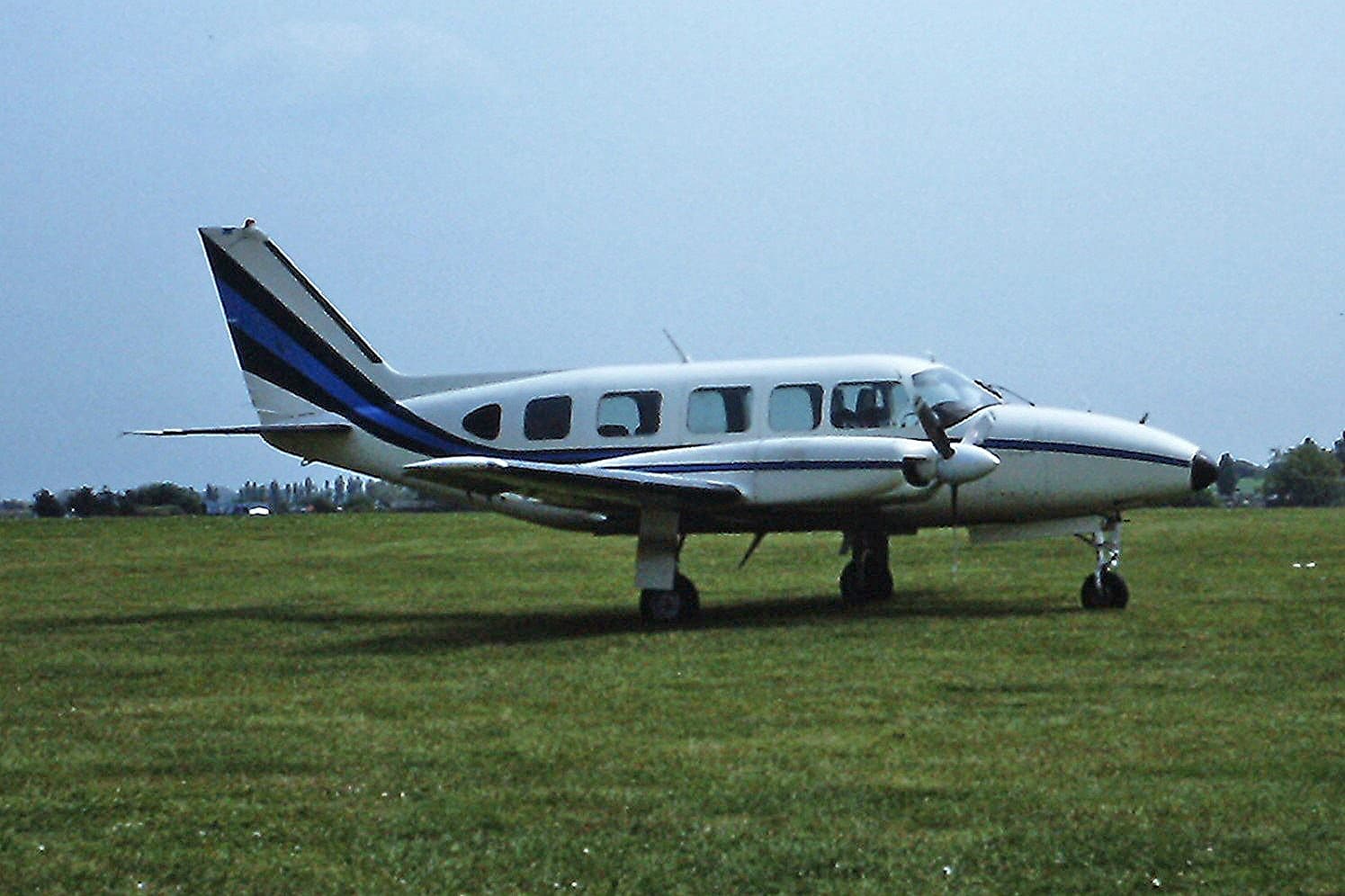 PH-ABD - Twin-engine aircraft