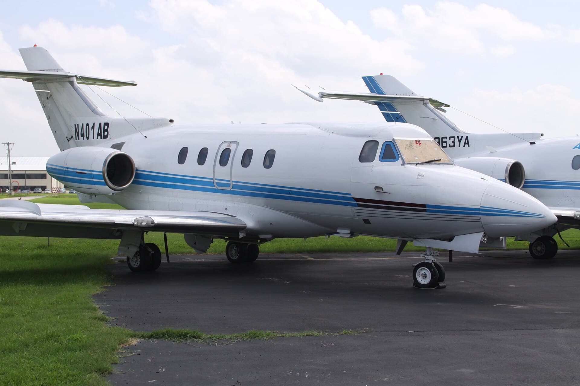 N401AB - Business jet