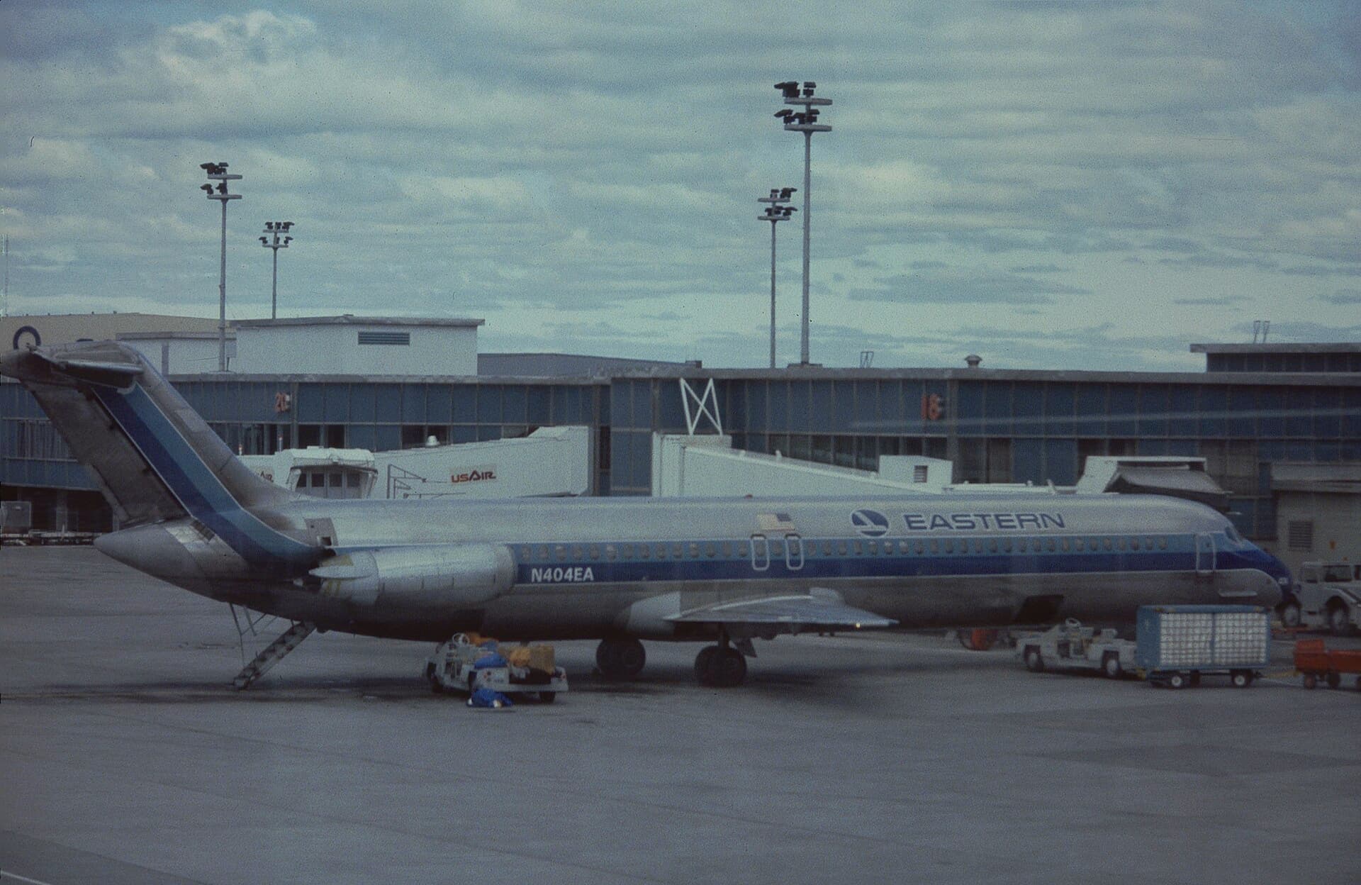 N404EA - Aircraft