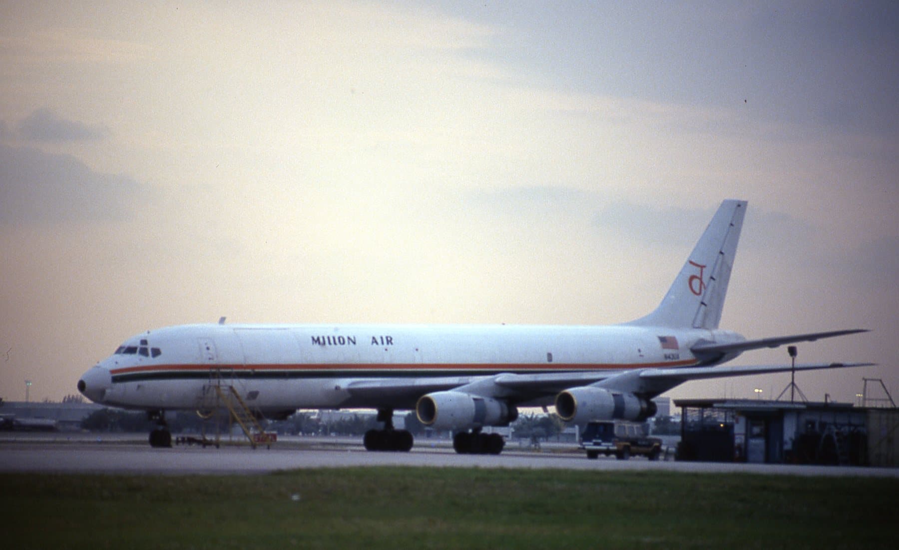 N43UA - Aircraft