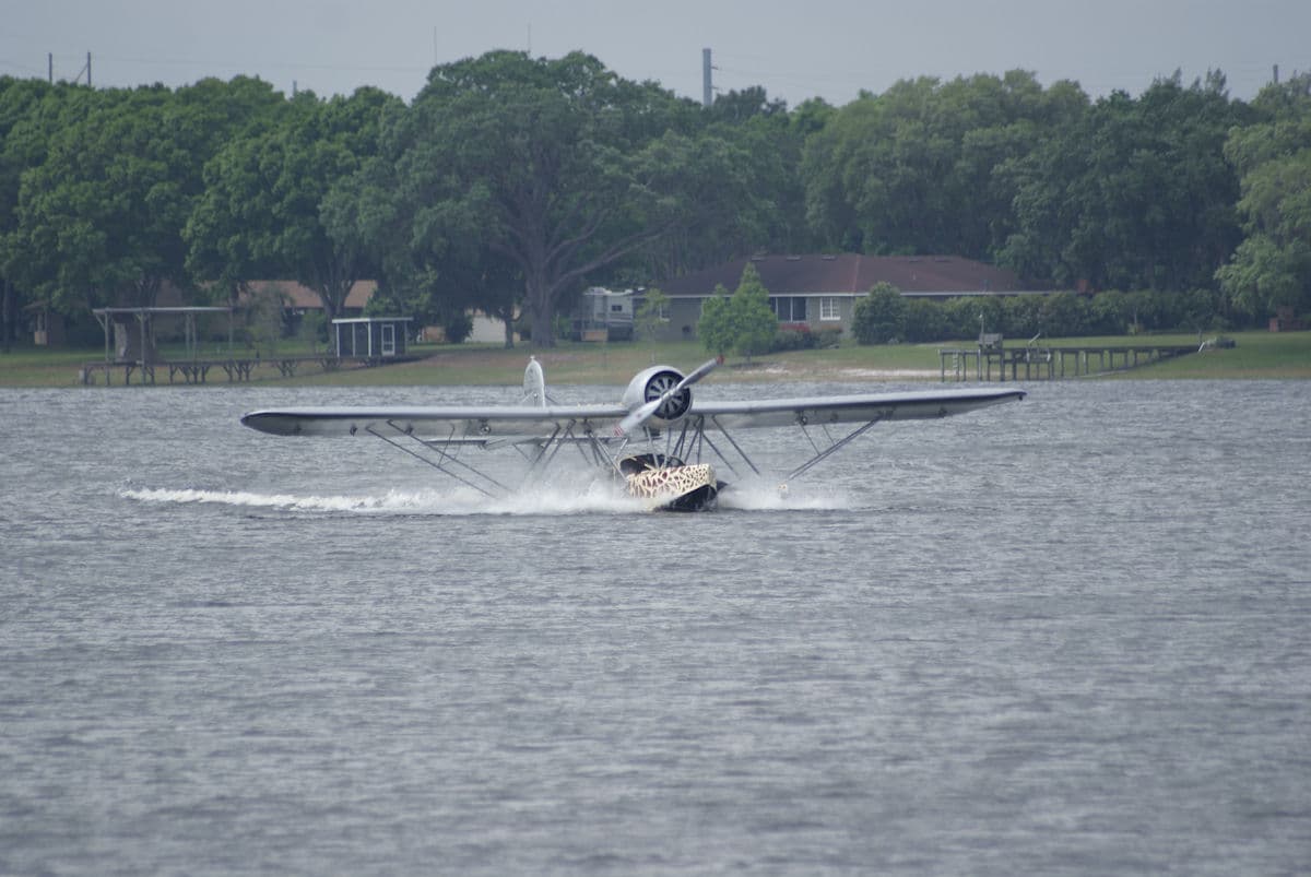 - Single-engine aircraft