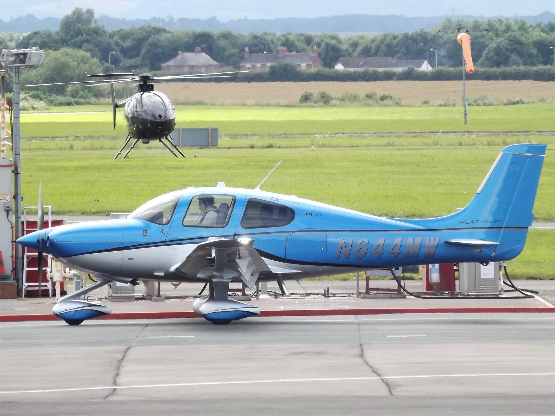 N644MW - Cirrus