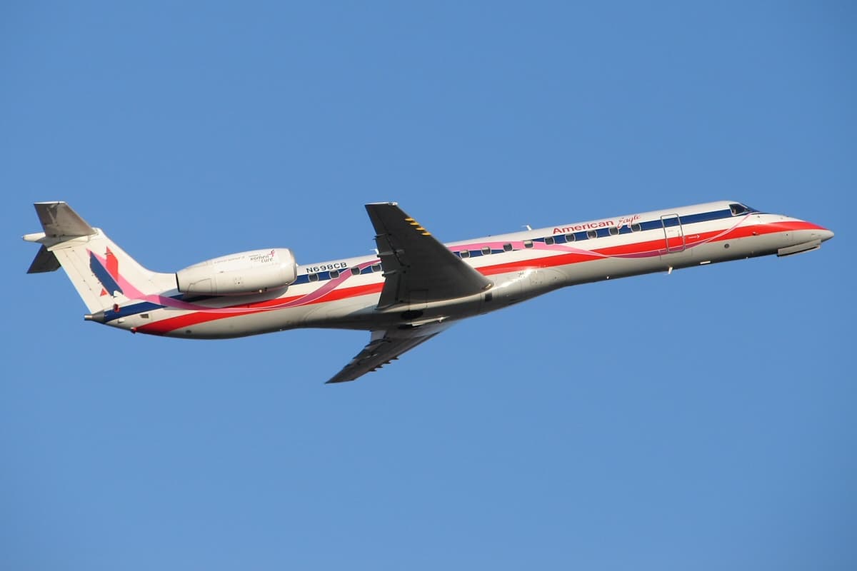 N698CB - Aircraft