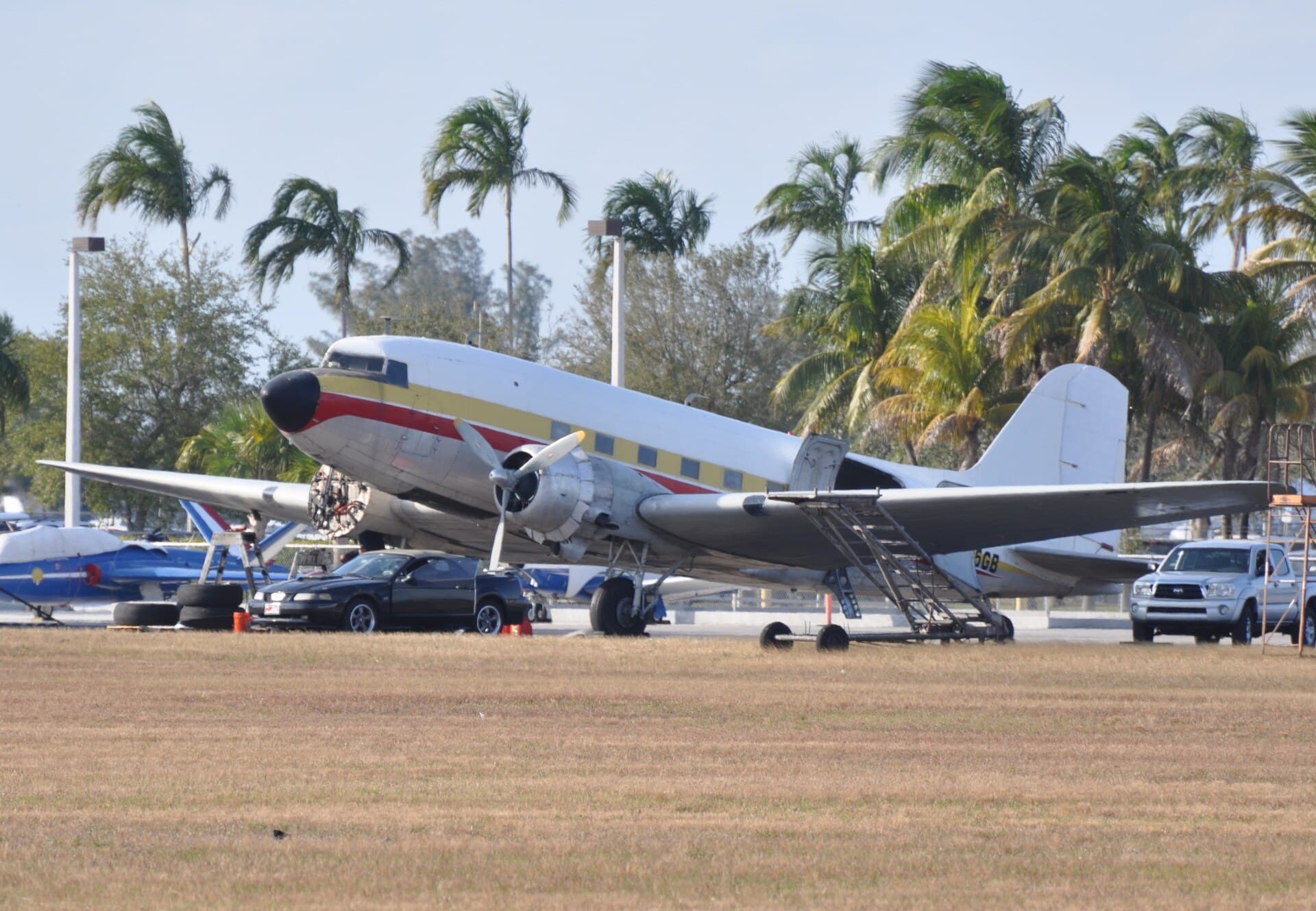 N705GB - Douglas