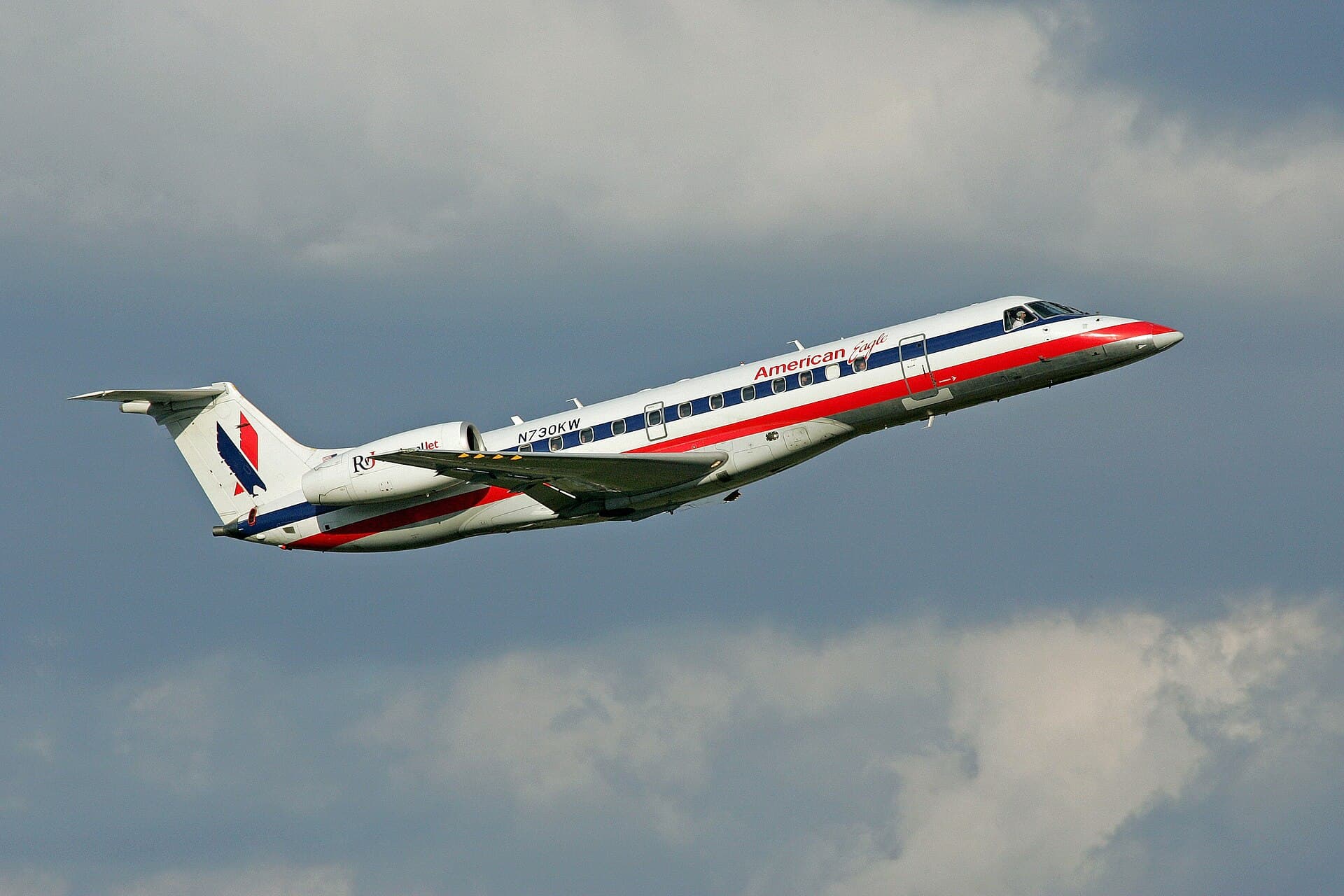 N730KW - Embraer