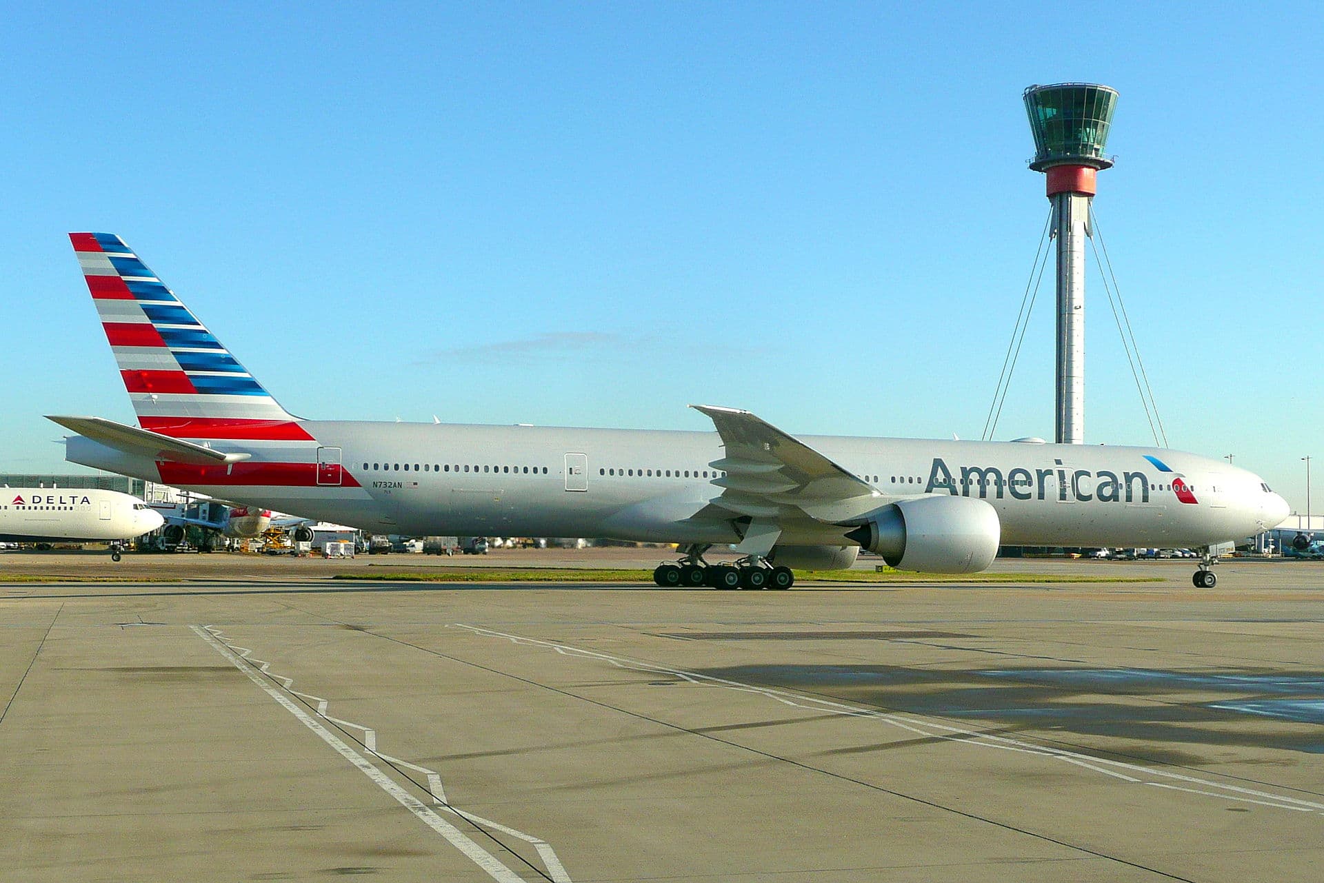 N732AN - Twin-engine aircraft