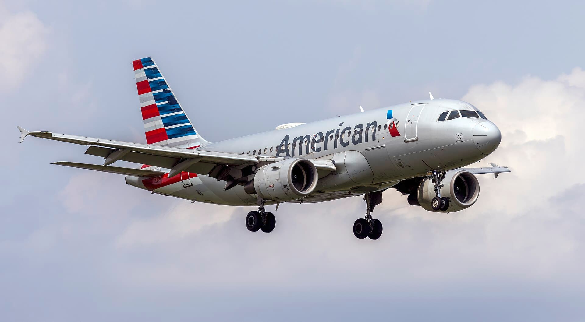 N749US - Airbus