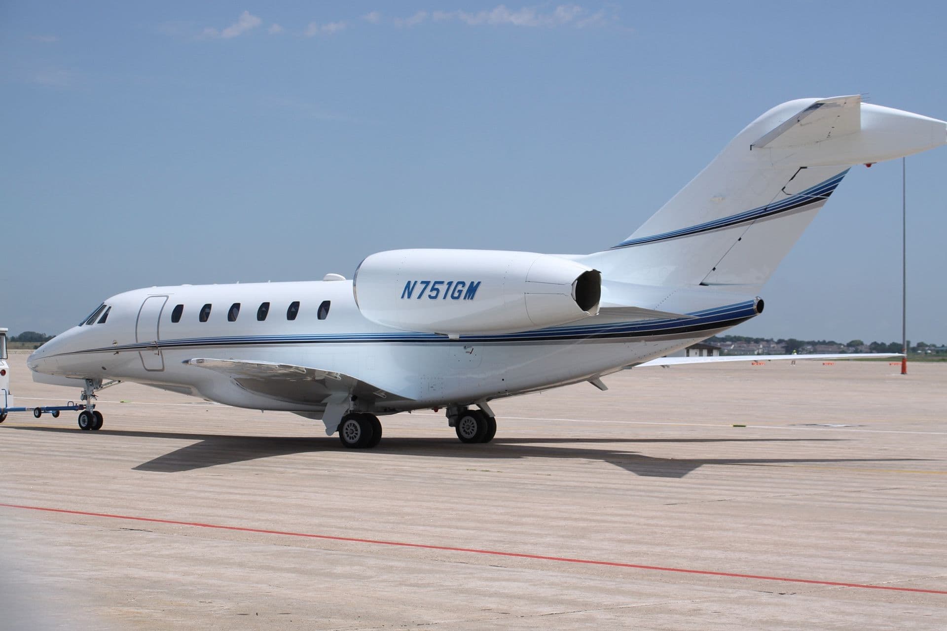 N751GM - Business jet