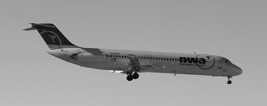 N752NW - Douglas