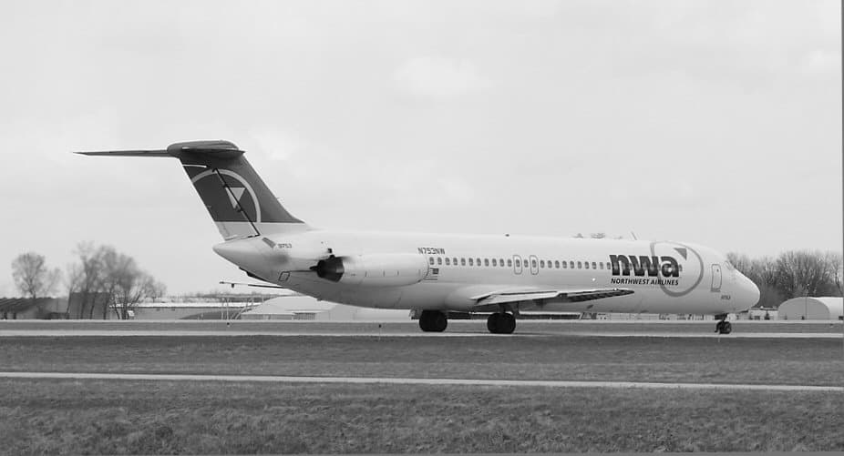 N753NW - Douglas