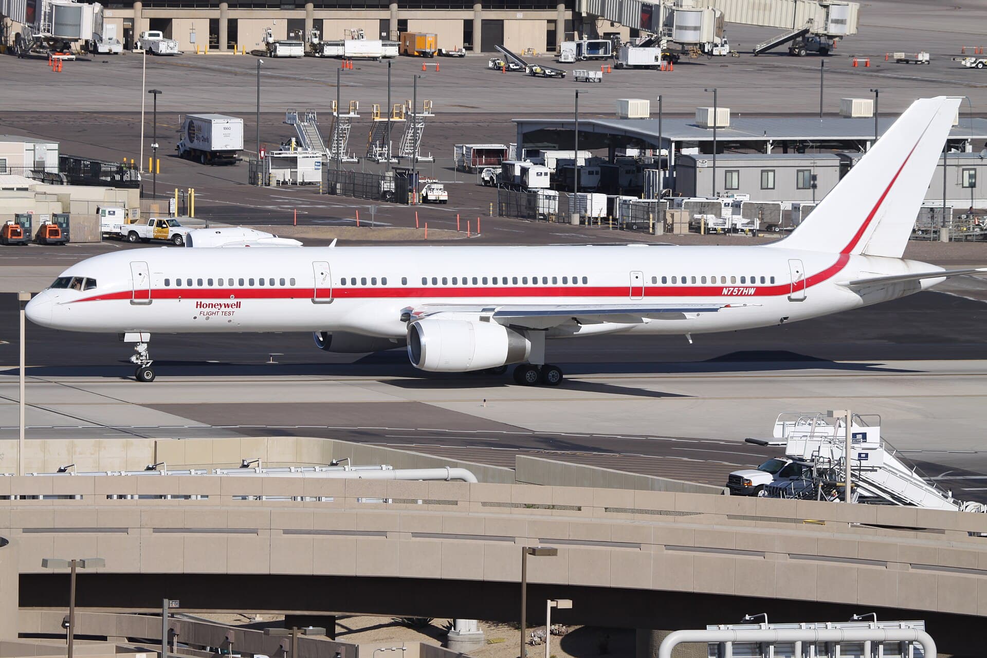 N757HW - Boeing